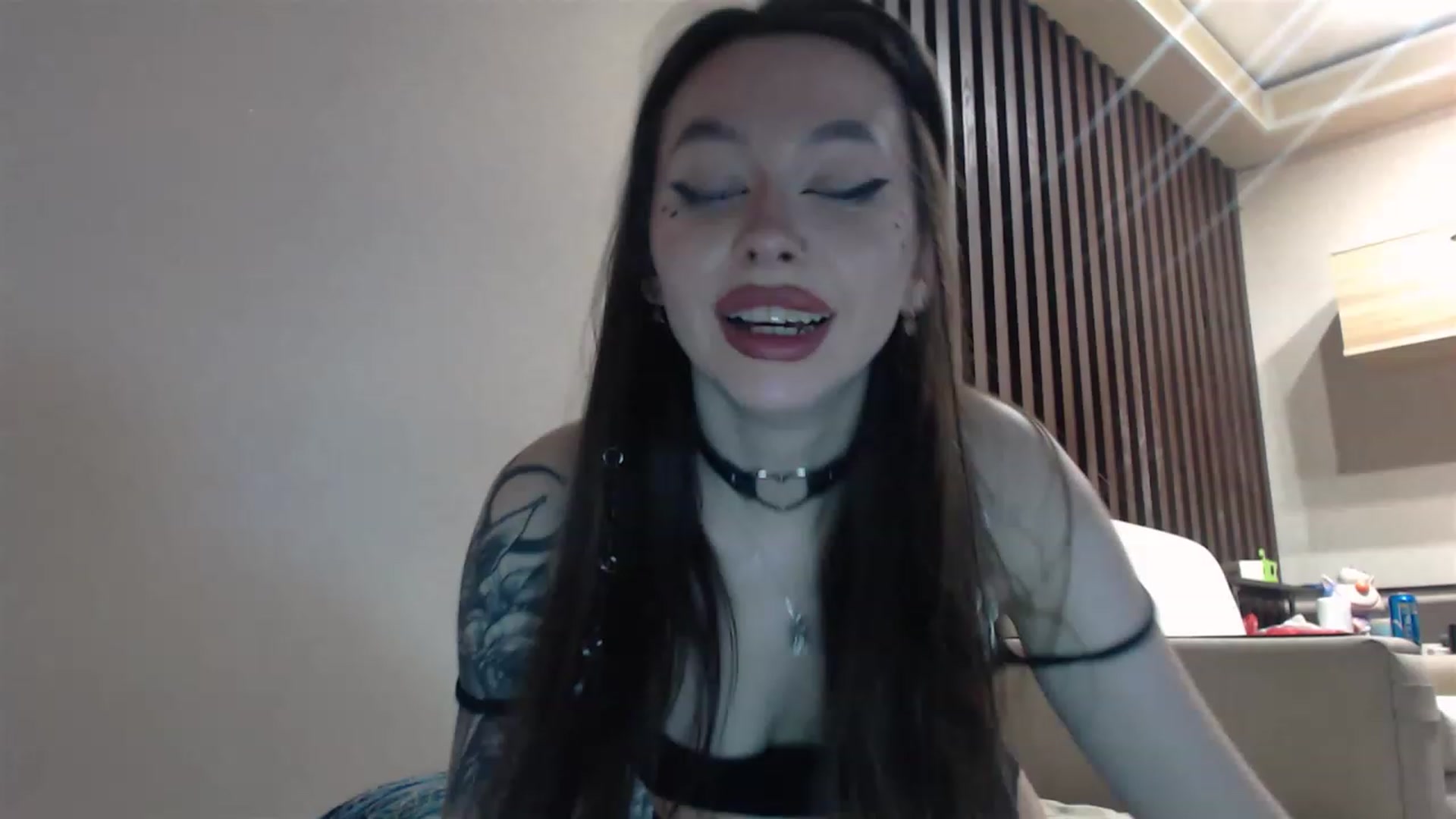 Gallery image thumbnail from DeepGazee's myfreecams stream on, 04/07/2023, 20:02 image 6 of 20