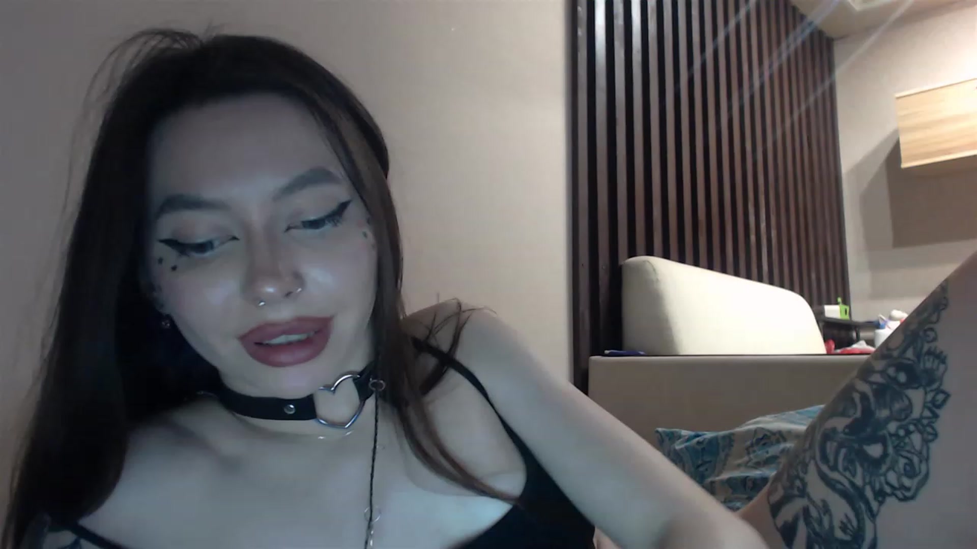 Gallery image thumbnail from DeepGazee's myfreecams stream on, 04/07/2023, 20:02 image 19 of 20