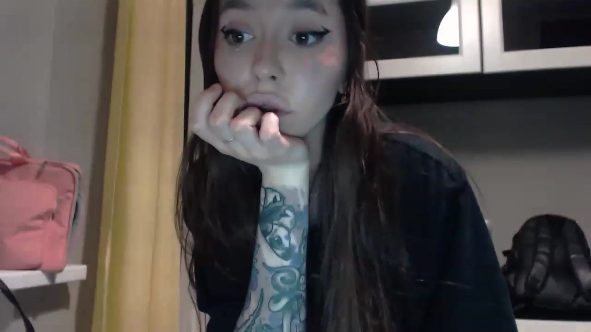 Gallery image thumbnail from DeepGazee's myfreecams stream on, 05/05/2023, 18:48 image 18 of 20