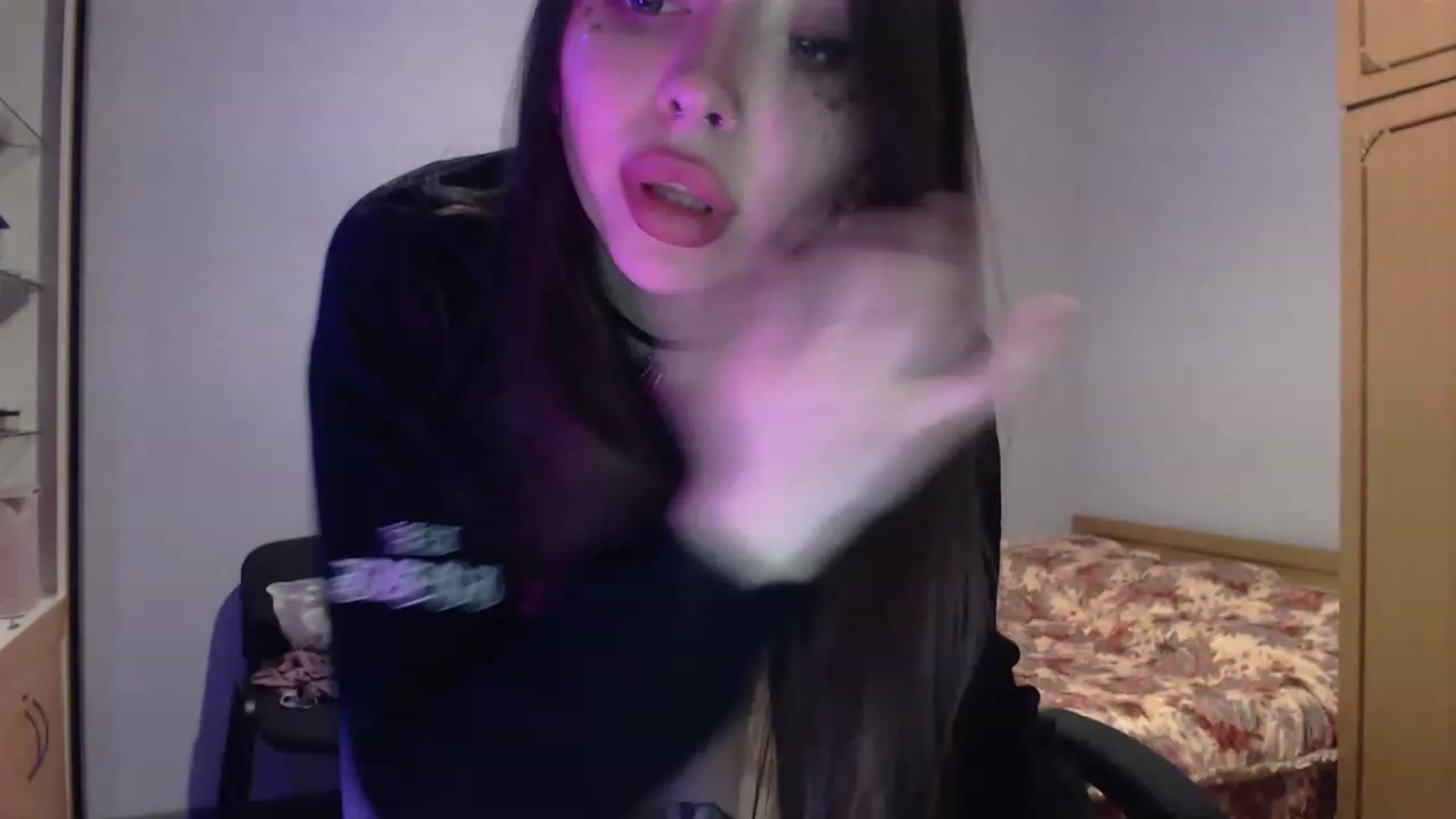 Gallery image thumbnail from DeepGazee's myfreecams stream on, 05/18/2023, 18:27 image 16 of 20