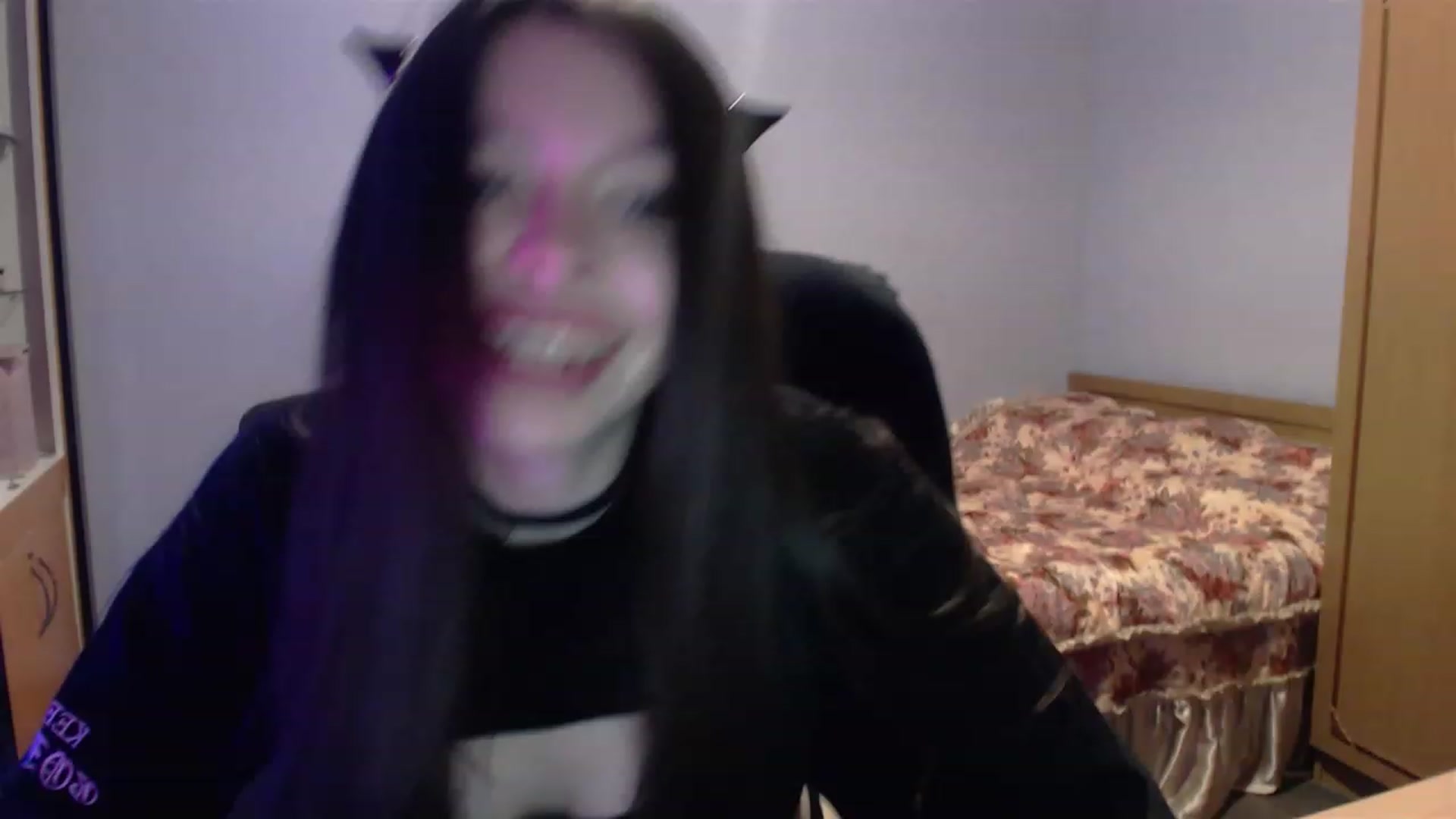 Gallery image thumbnail from DeepGazee's myfreecams stream on, 05/18/2023, 18:27 image 12 of 20
