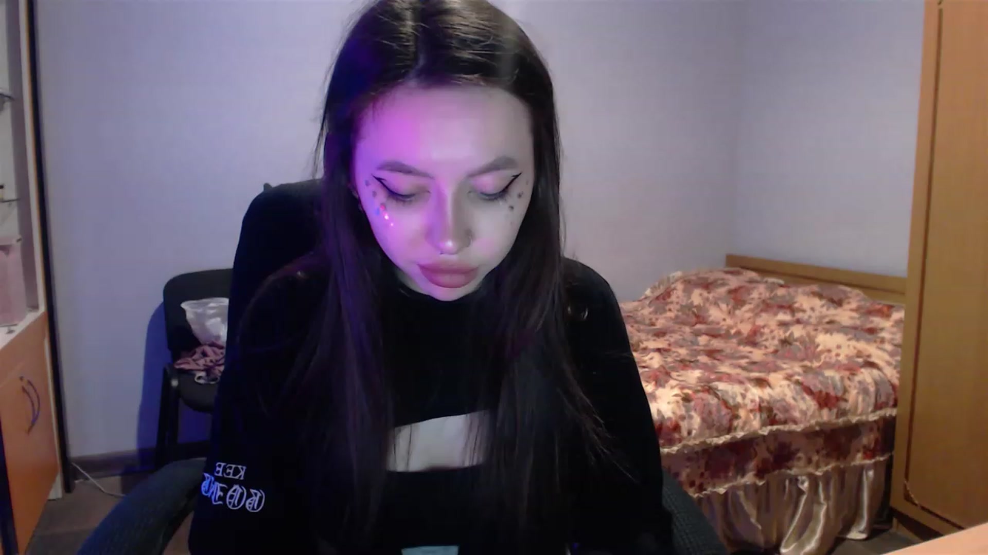 Gallery image thumbnail from DeepGazee's myfreecams stream on, 05/18/2023, 18:27 image 3 of 20