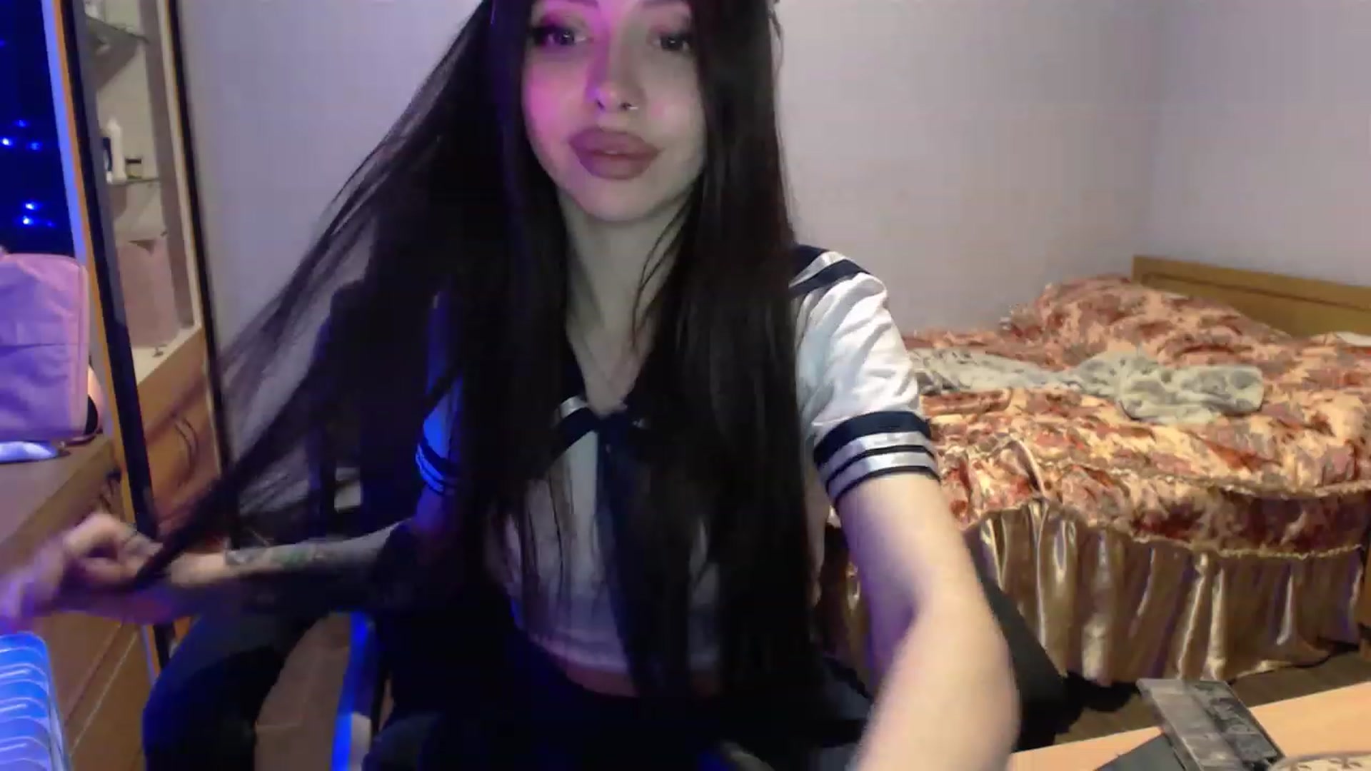 Gallery image thumbnail from DeepGazee's myfreecams stream on, 05/21/2023, 22:24 image 10 of 20