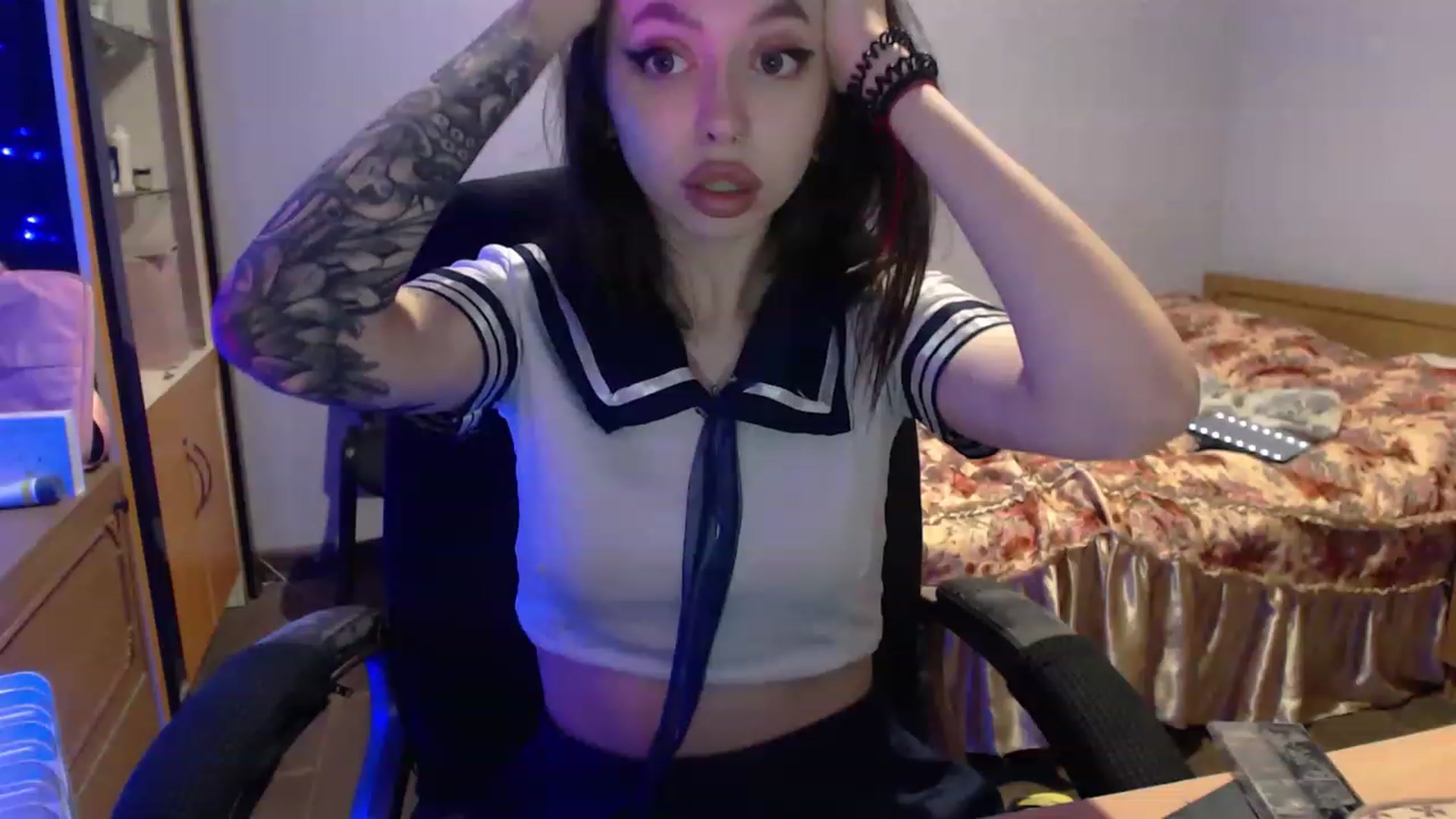 Gallery image thumbnail from DeepGazee's myfreecams stream on, 05/21/2023, 22:24 image 3 of 20