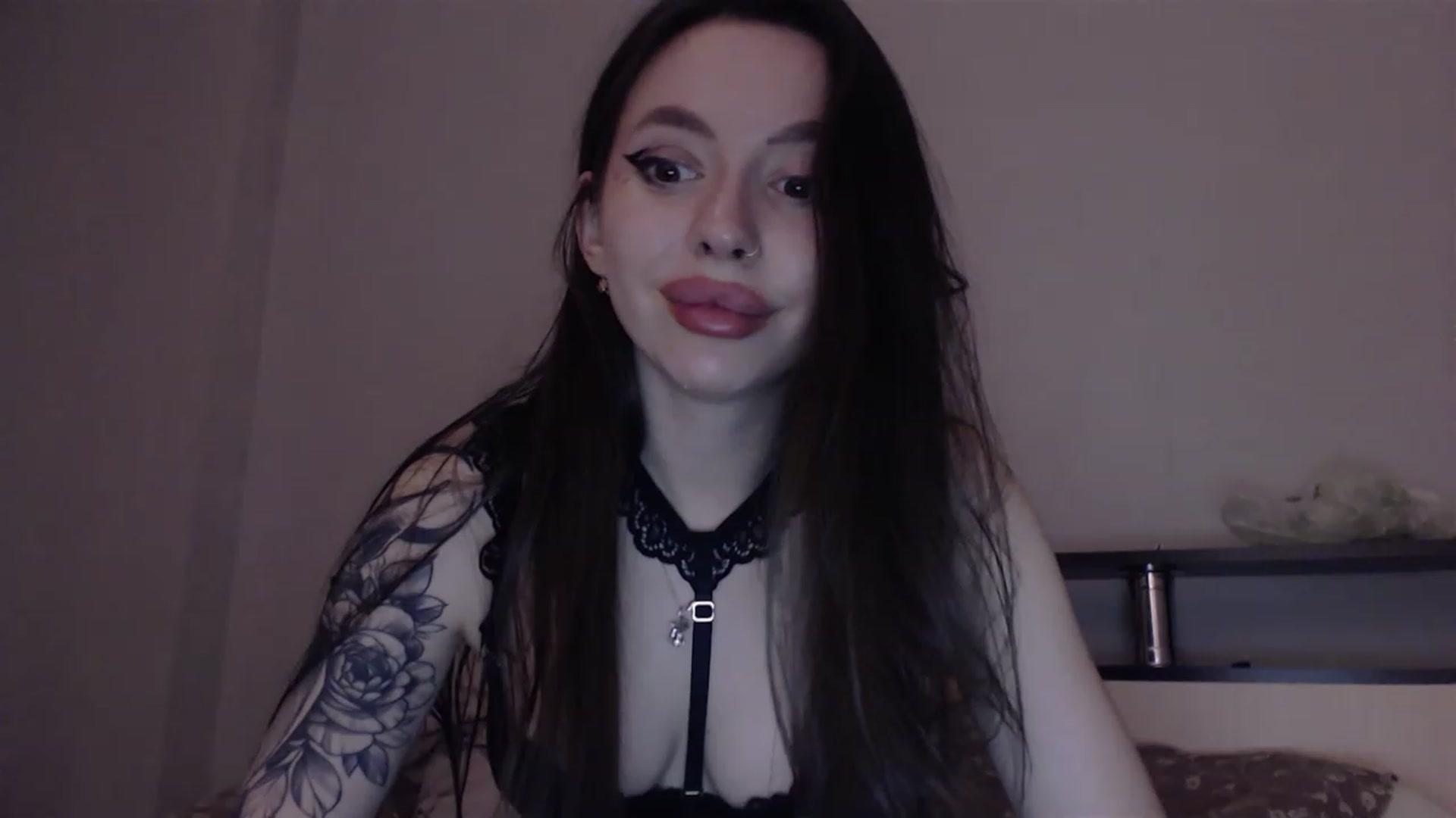 Gallery image thumbnail from DeepGazee's myfreecams stream on, 05/24/2023, 20:22 image 16 of 20