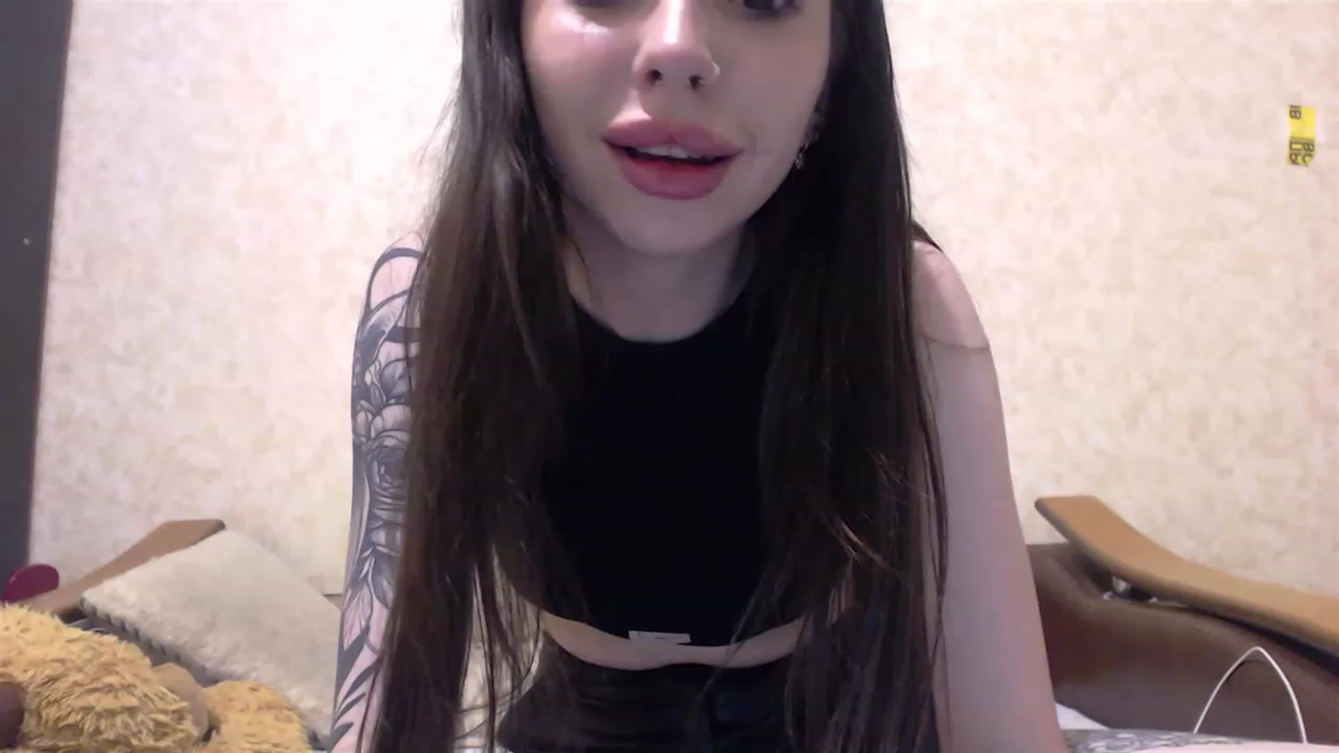 Gallery image thumbnail from DeepGazee's myfreecams stream on, 05/31/2023, 19:32 image 16 of 20