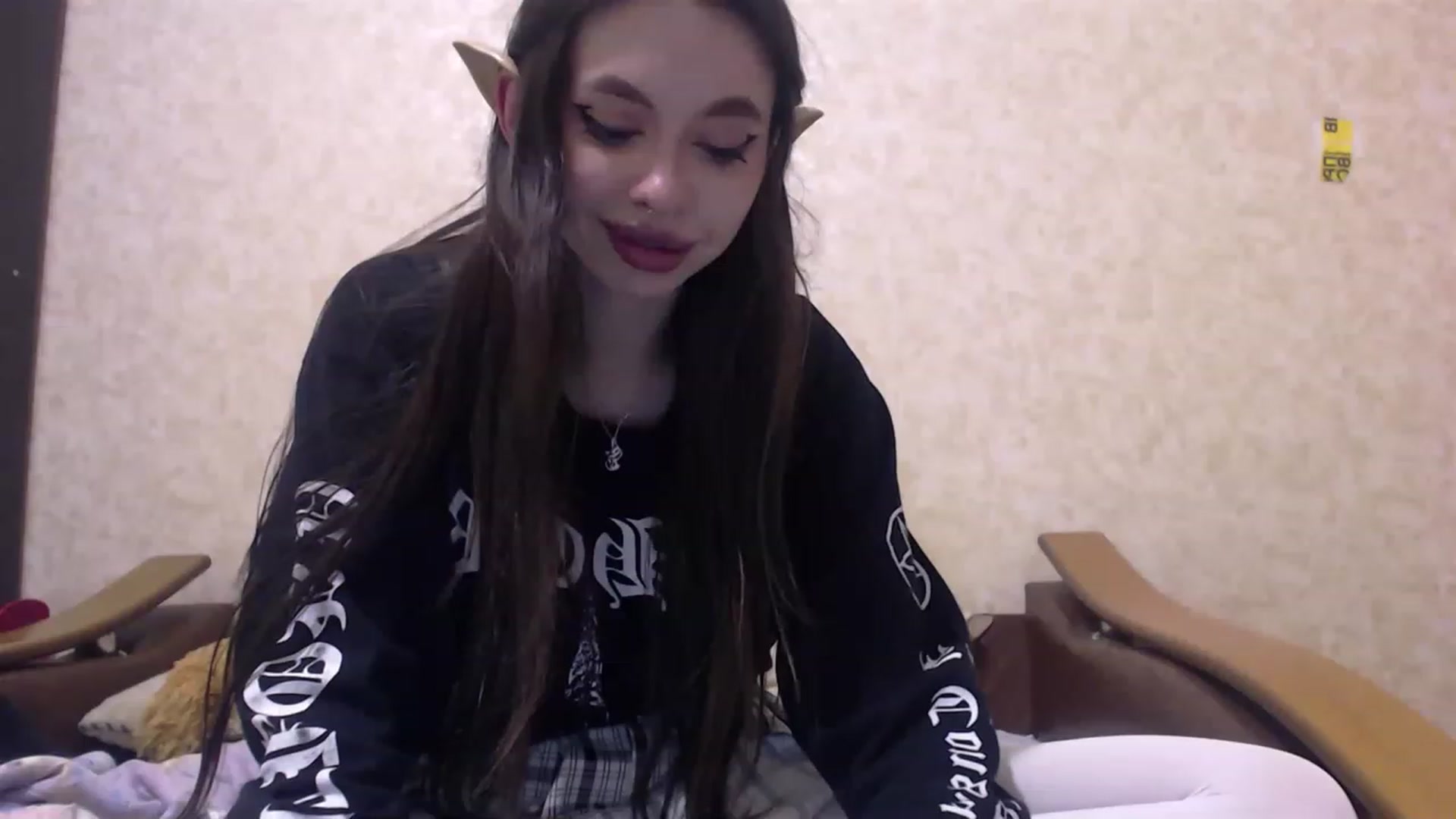Gallery image thumbnail from DeepGazee's myfreecams stream on, 06/05/2023, 22:08 image 14 of 20