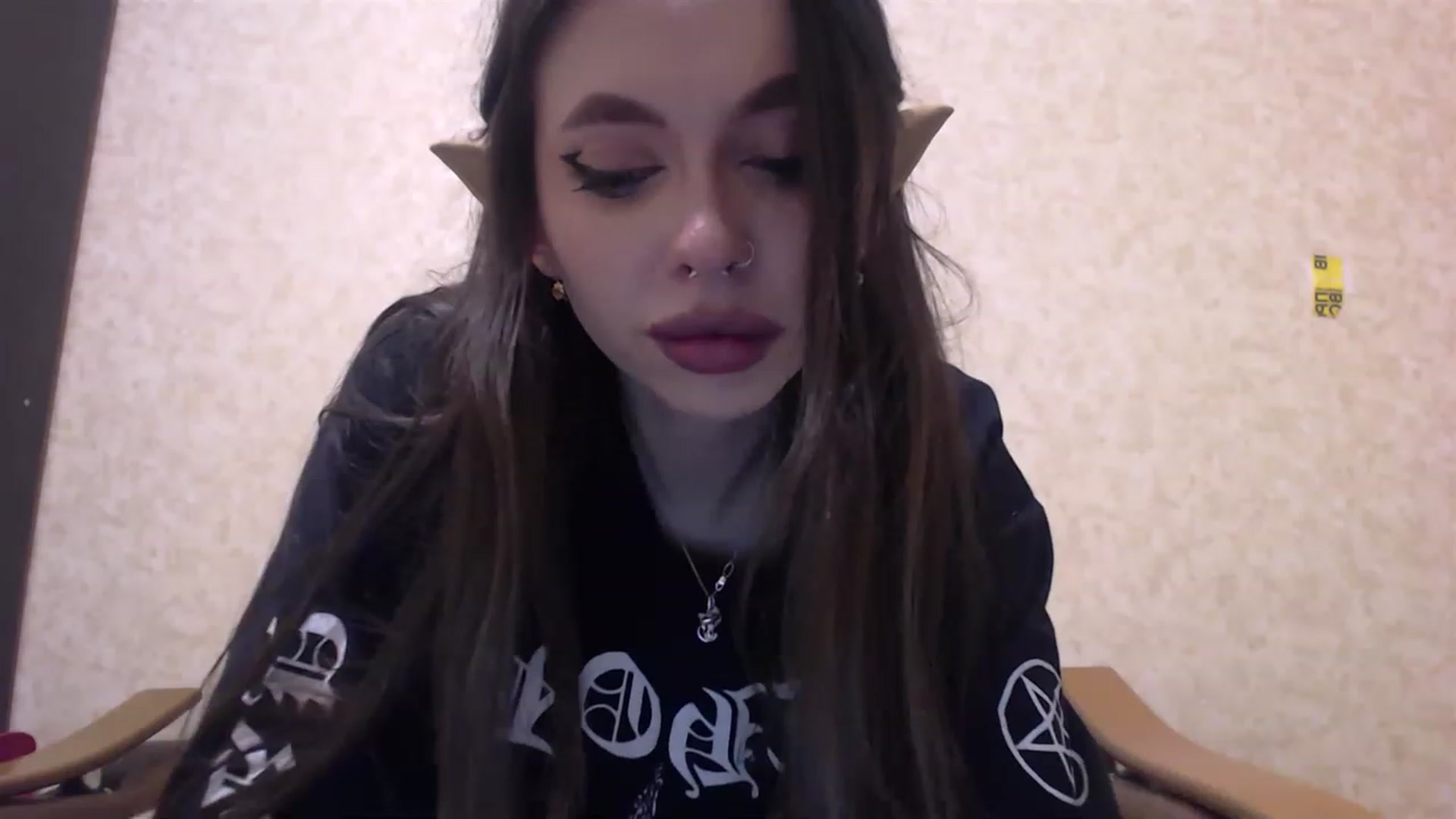 Gallery image thumbnail from DeepGazee's myfreecams stream on, 06/05/2023, 22:08 image 4 of 20