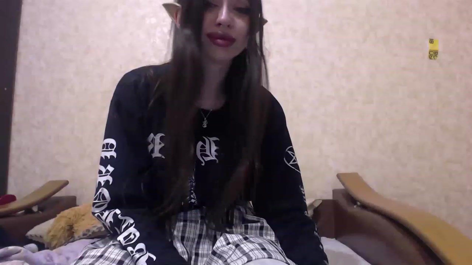 Gallery image thumbnail from DeepGazee's myfreecams stream on, 06/05/2023, 22:08 image 8 of 20