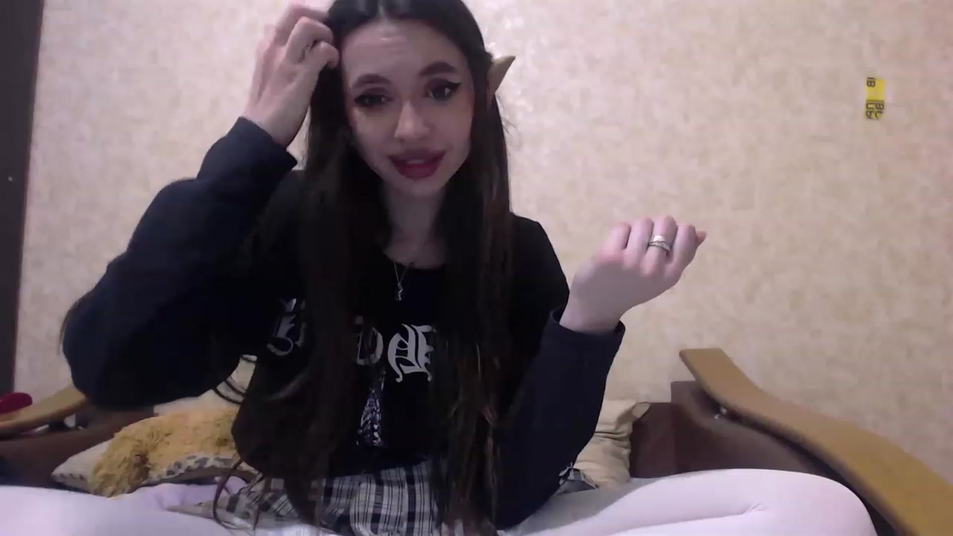 Gallery image thumbnail from DeepGazee's myfreecams stream on, 06/05/2023, 22:08 image 16 of 20