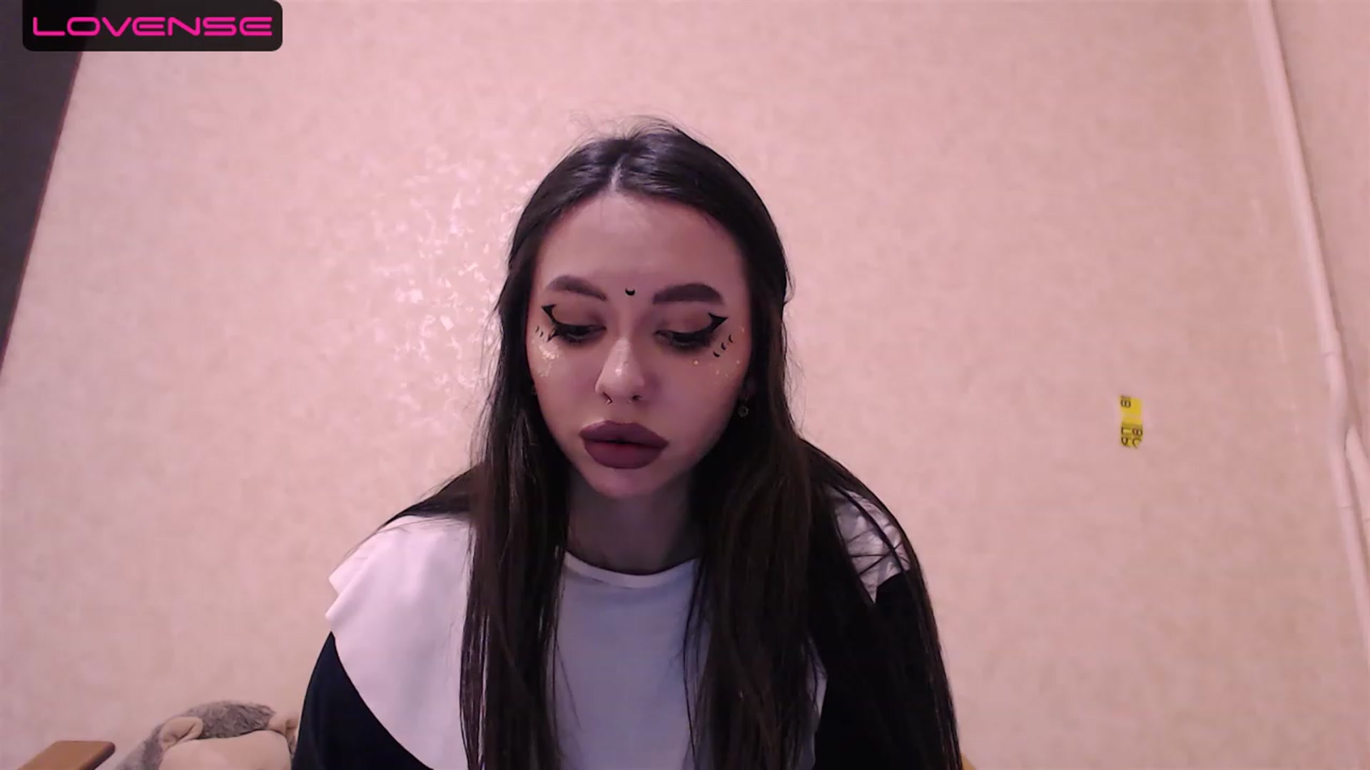 Gallery image thumbnail from DeepGazee's myfreecams stream on, 06/13/2023, 21:17 image 1 of 20