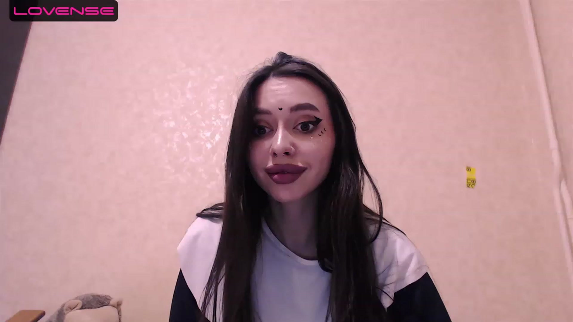 Gallery image thumbnail from DeepGazee's myfreecams stream on, 06/13/2023, 21:17 image 16 of 20
