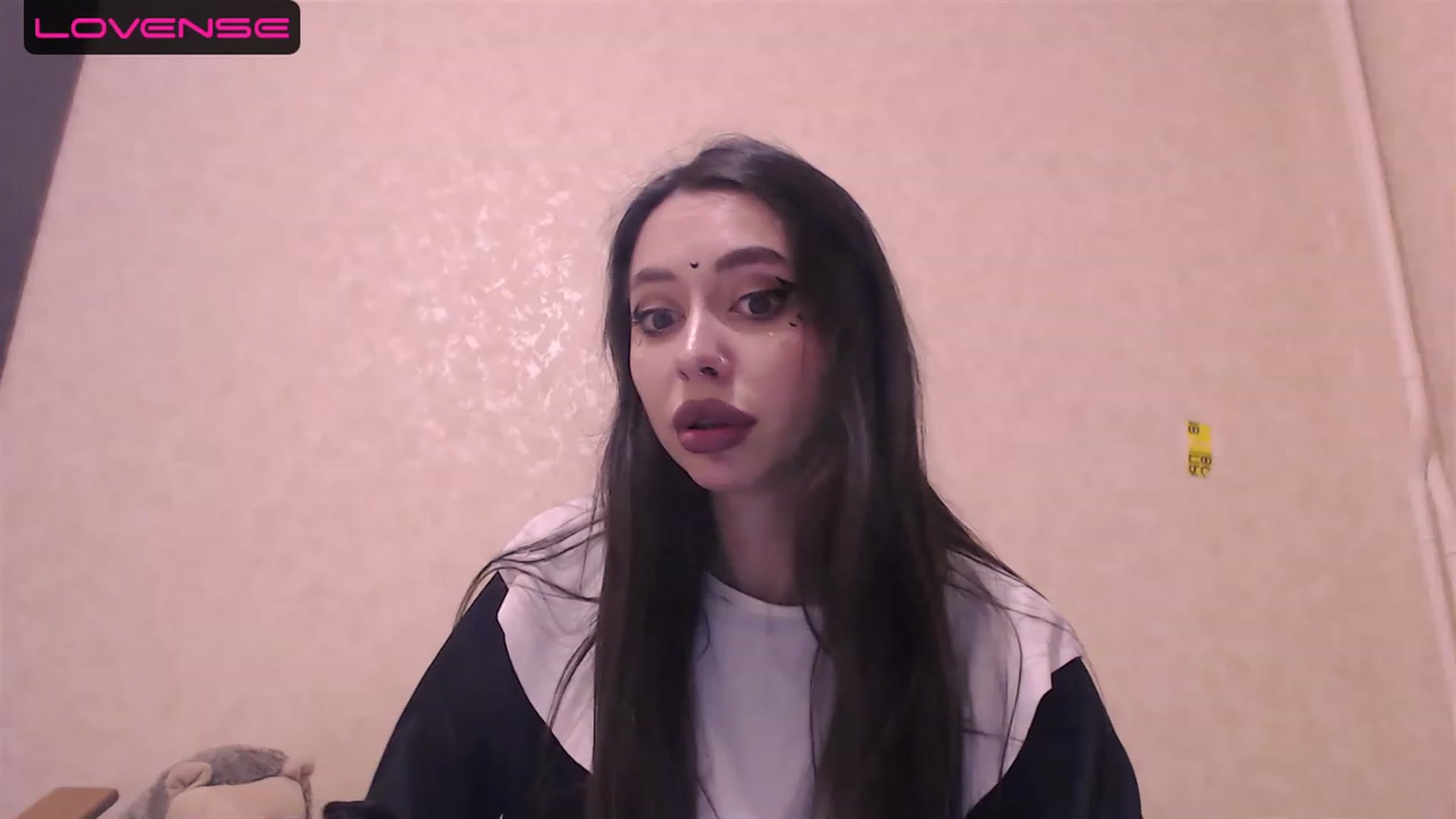 Gallery image thumbnail from DeepGazee's myfreecams stream on, 06/13/2023, 21:17 image 7 of 20
