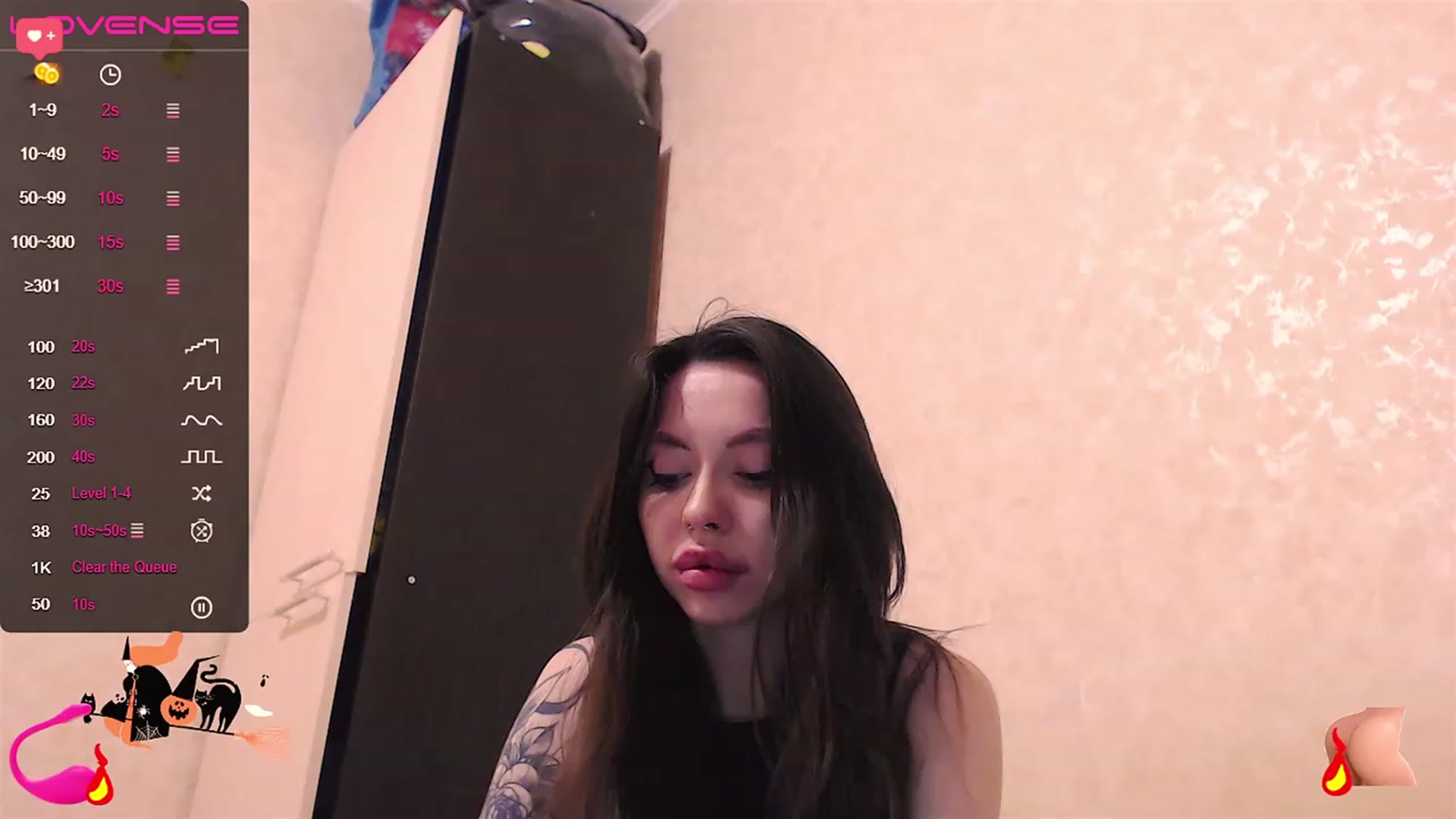 Gallery image thumbnail from DeepGazee's myfreecams stream on, 06/18/2023, 21:10 image 8 of 20