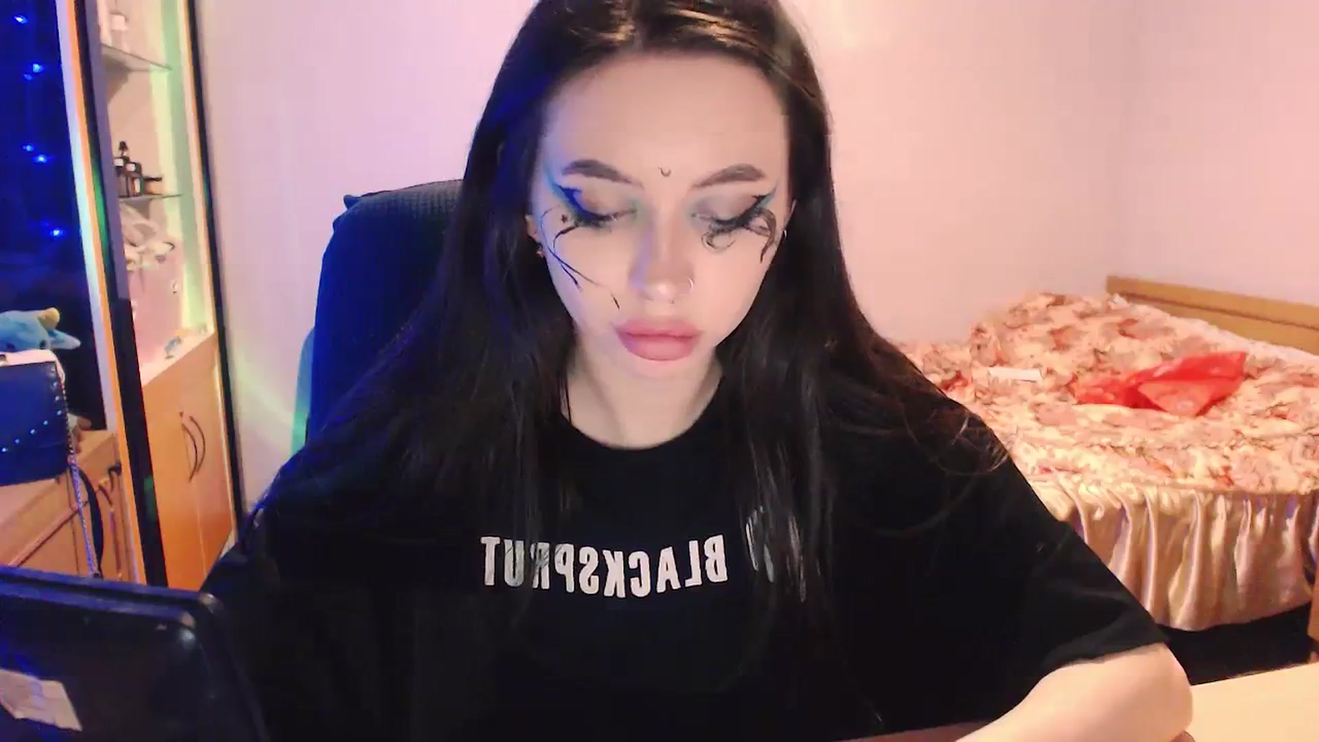 Gallery image thumbnail from DeepGazee's myfreecams stream on, 10/09/2023, 20:27 image 17 of 20