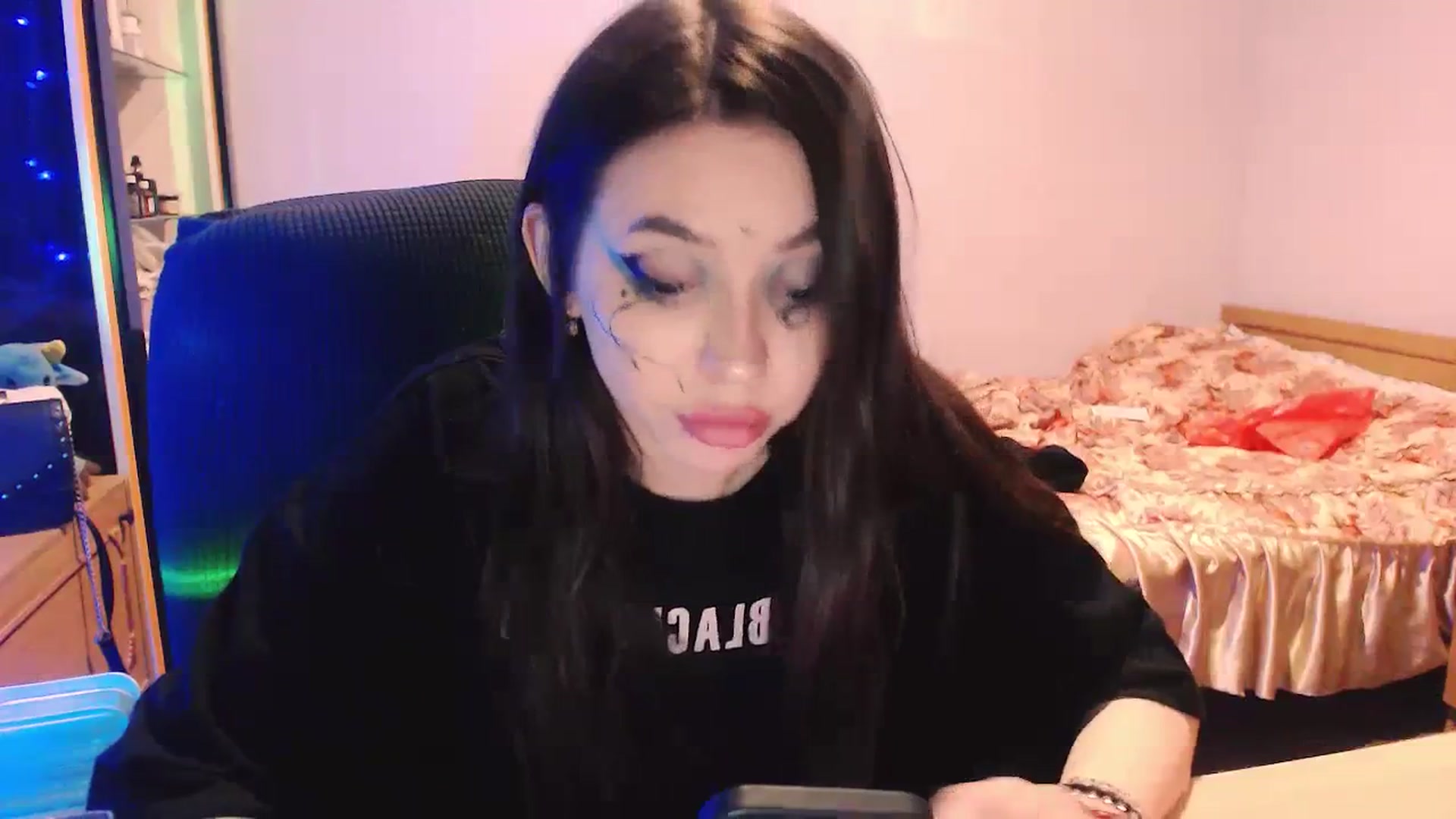 Gallery image thumbnail from DeepGazee's myfreecams stream on, 10/09/2023, 20:27 image 3 of 20