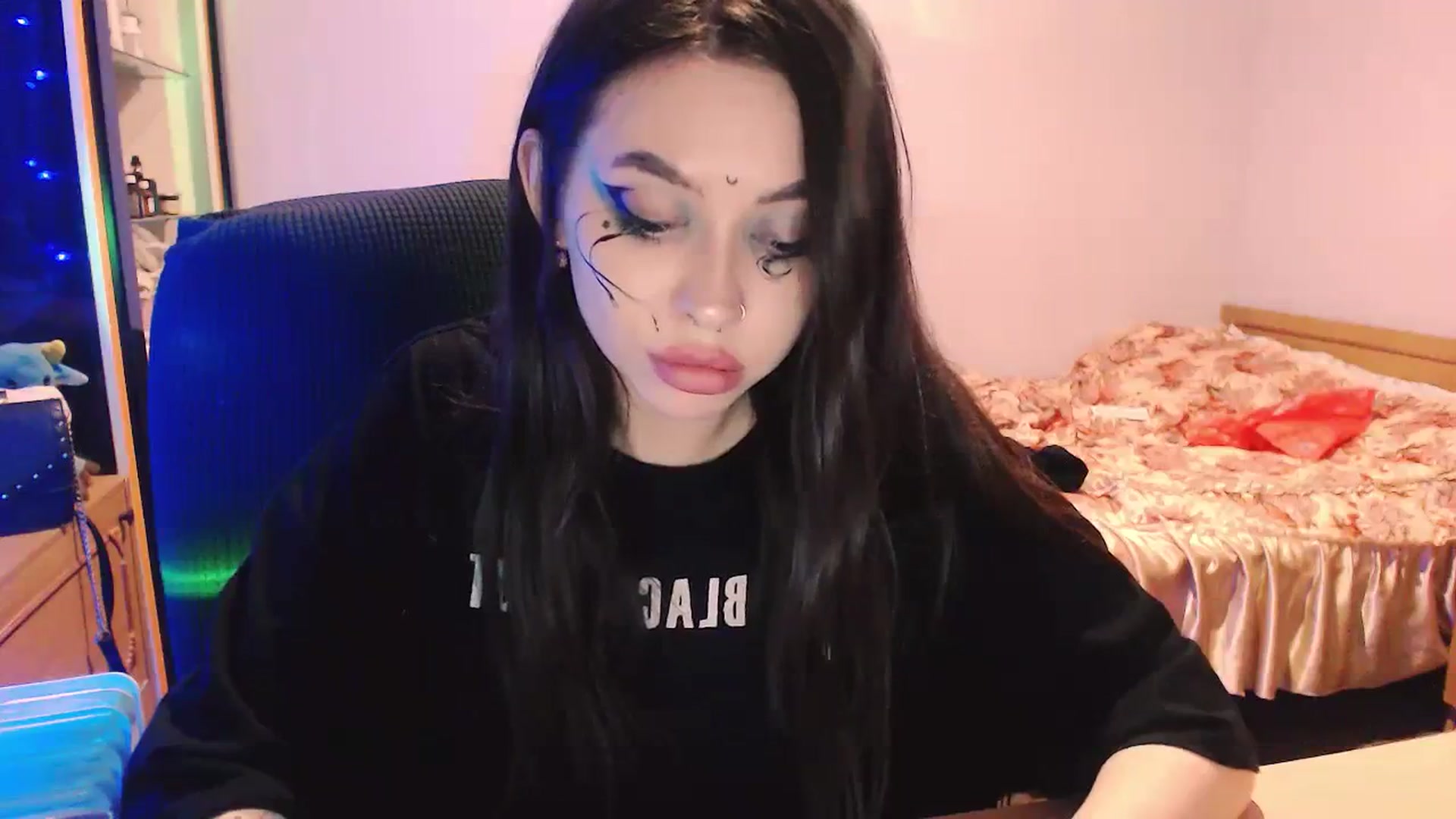 Gallery image thumbnail from DeepGazee's myfreecams stream on, 10/09/2023, 20:27 image 4 of 20