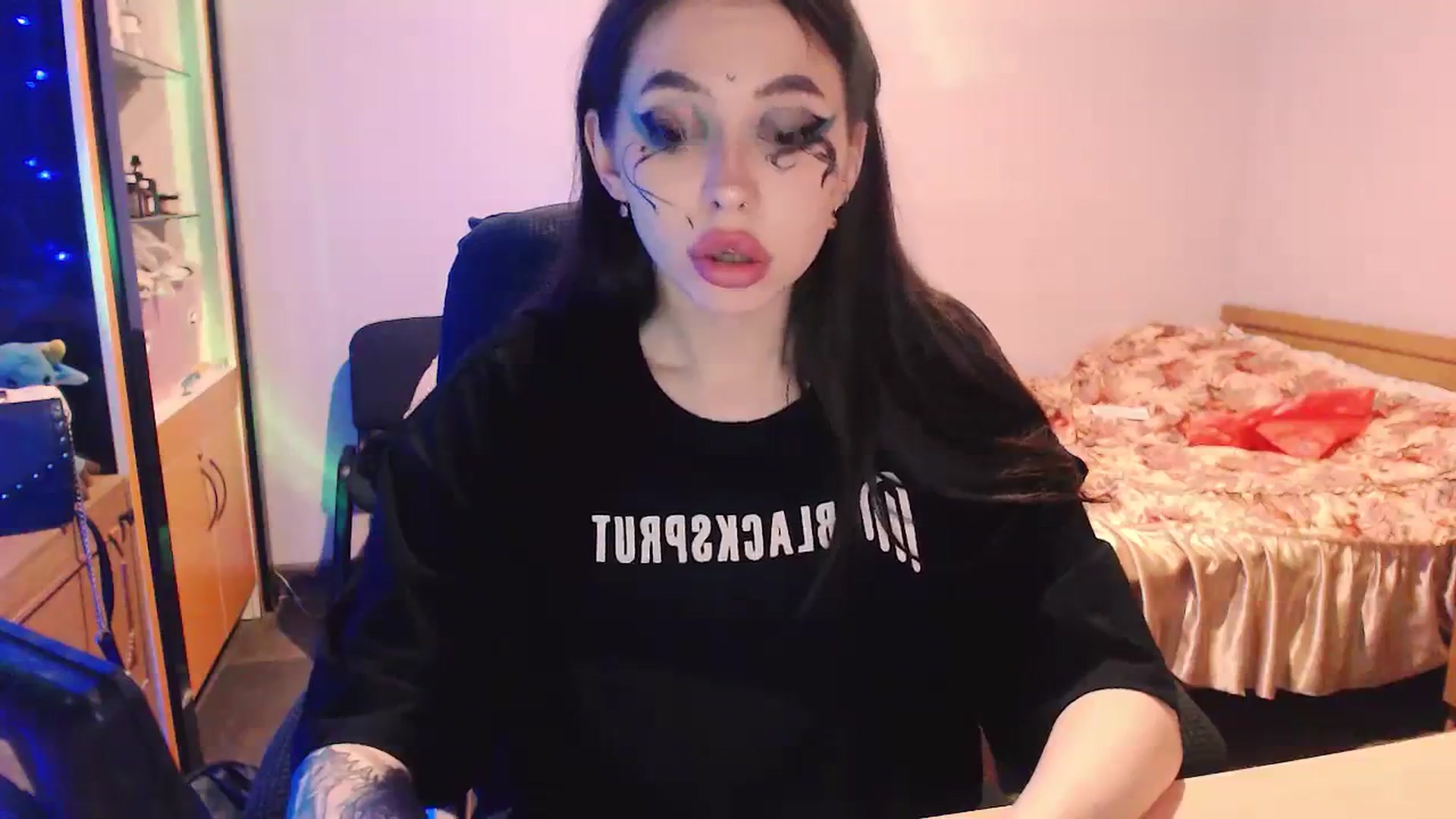 Gallery image thumbnail from DeepGazee's myfreecams stream on, 10/09/2023, 20:27 image 10 of 20