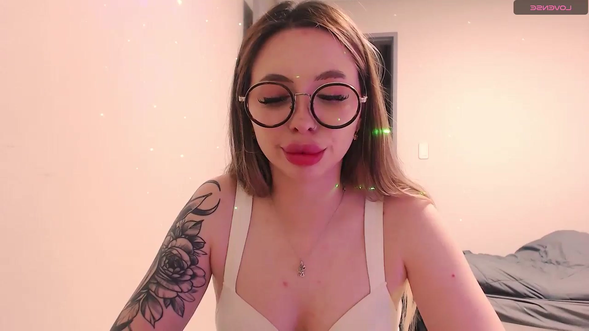 Gallery image thumbnail from DeepGazee's myfreecams stream on, 08/11/2024, 14:03 image 8 of 20