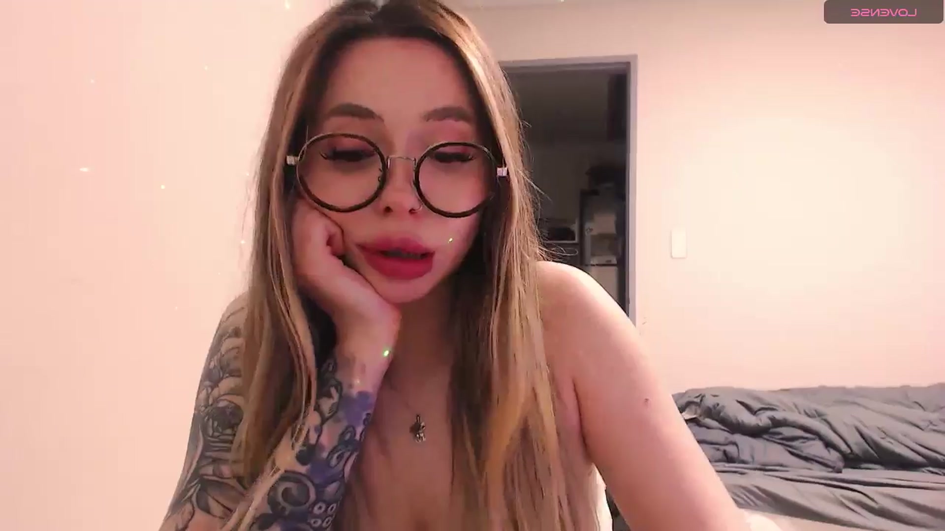 Gallery image thumbnail from DeepGazee's myfreecams stream on, 08/11/2024, 14:03 image 19 of 20