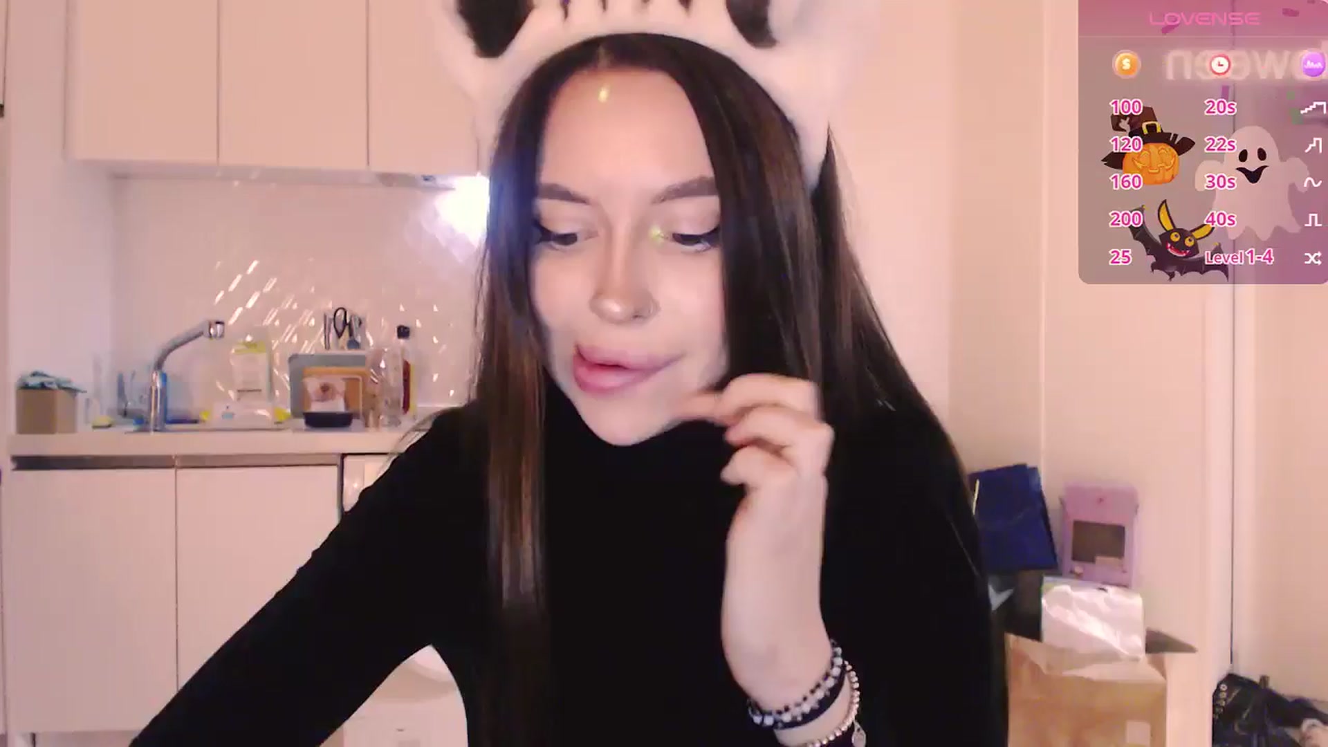 Gallery image thumbnail from DeepGazee's myfreecams stream on, 10/24/2024, 16:24 image 17 of 20