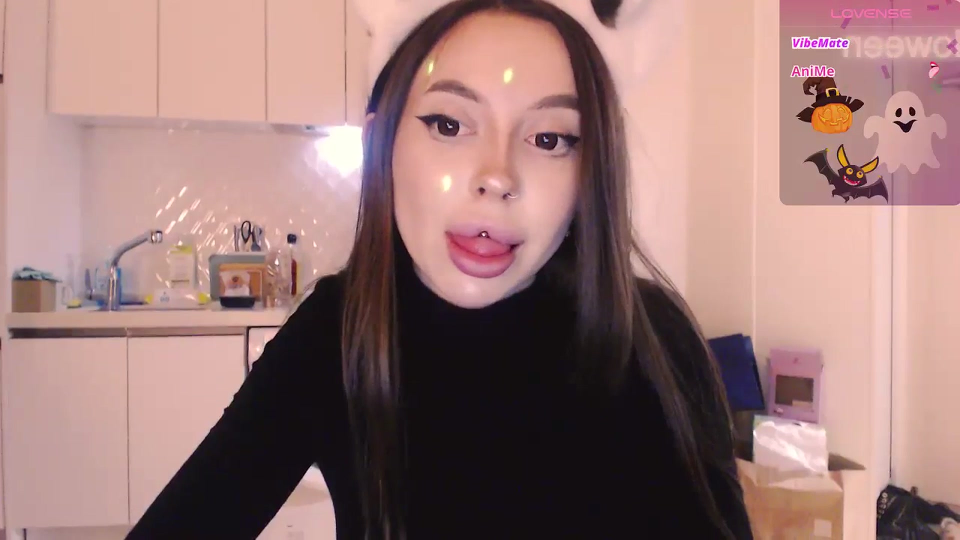 Gallery image thumbnail from DeepGazee's myfreecams stream on, 10/24/2024, 16:24 image 18 of 20