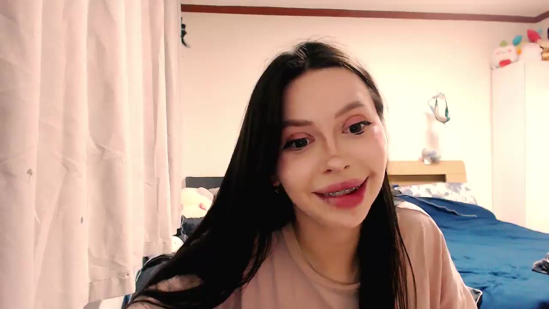 Gallery image thumbnail from DeepGazee's myfreecams stream on, 04/30/2026, 12:23 image 16 of 20
