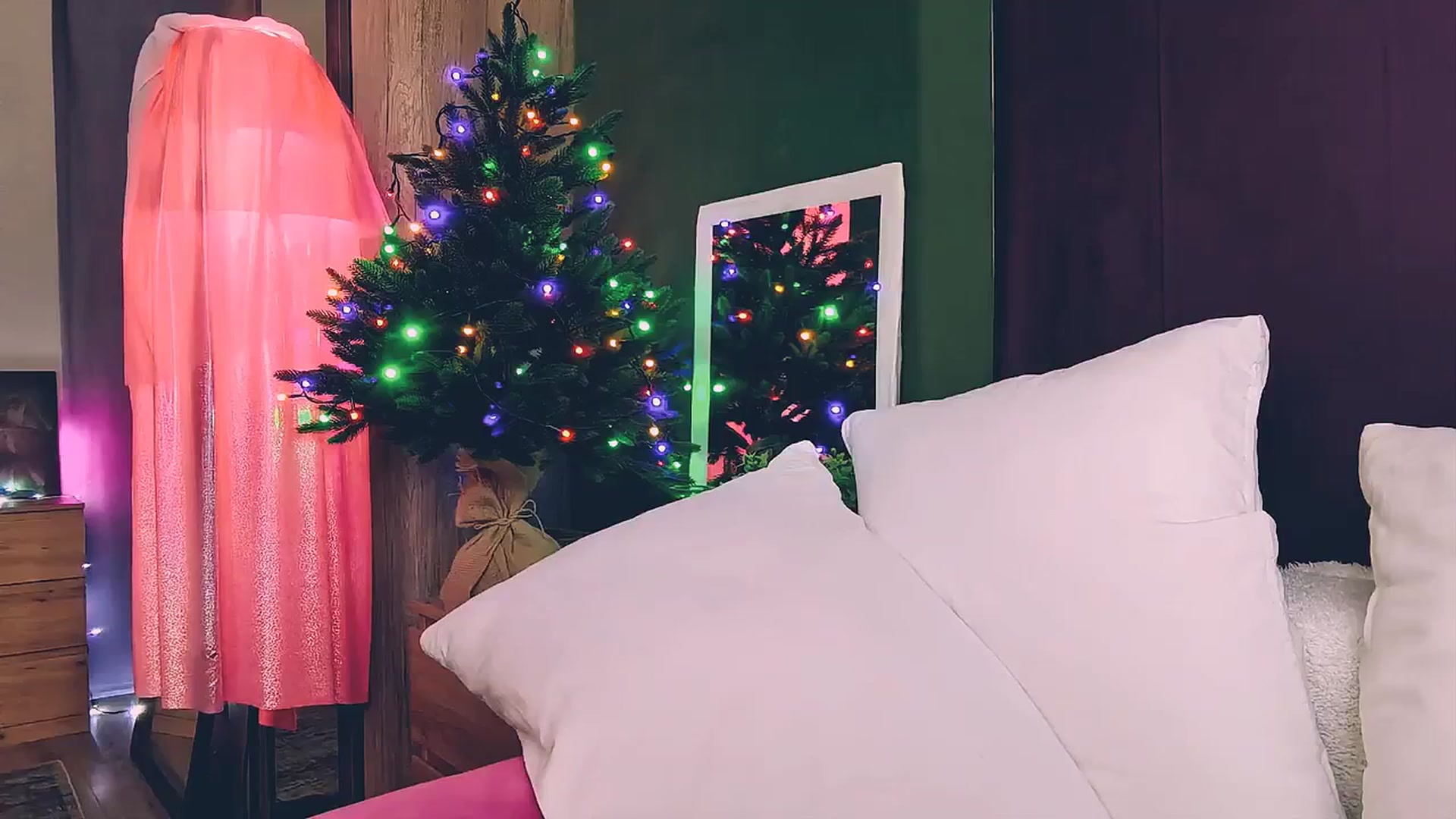 Gallery image thumbnail from DeepNature's myfreecams stream on, 01/10/2026, 18:29 image 16 of 20
