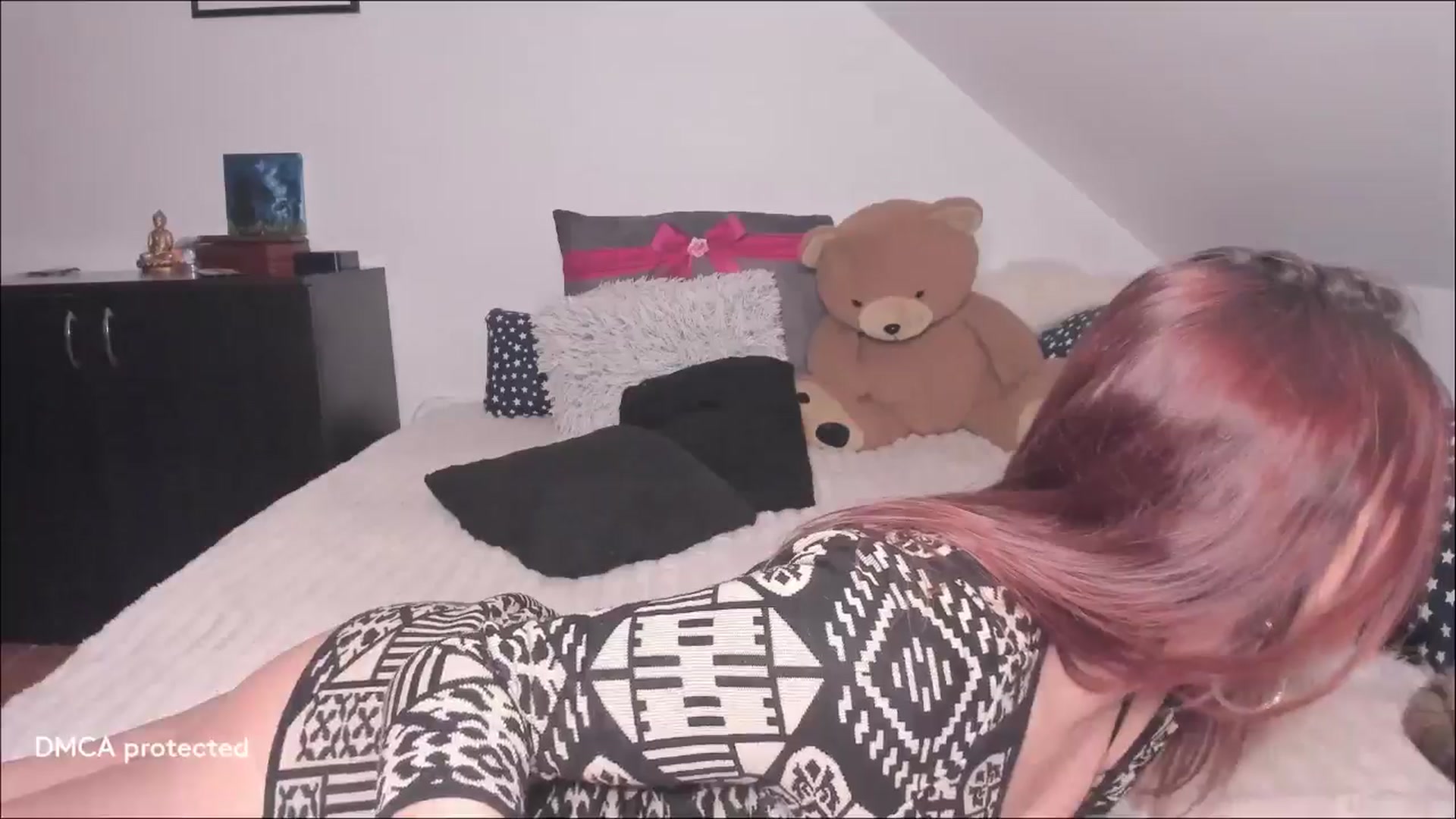 Gallery image thumbnail from Deessert's myfreecams stream on, 01/13/2026, 04:56 image 17 of 20