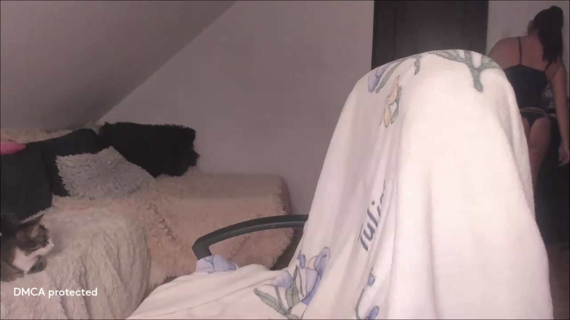 Gallery image thumbnail from Deessert's myfreecams stream on, 08/24/2026, 03:09 image 13 of 20