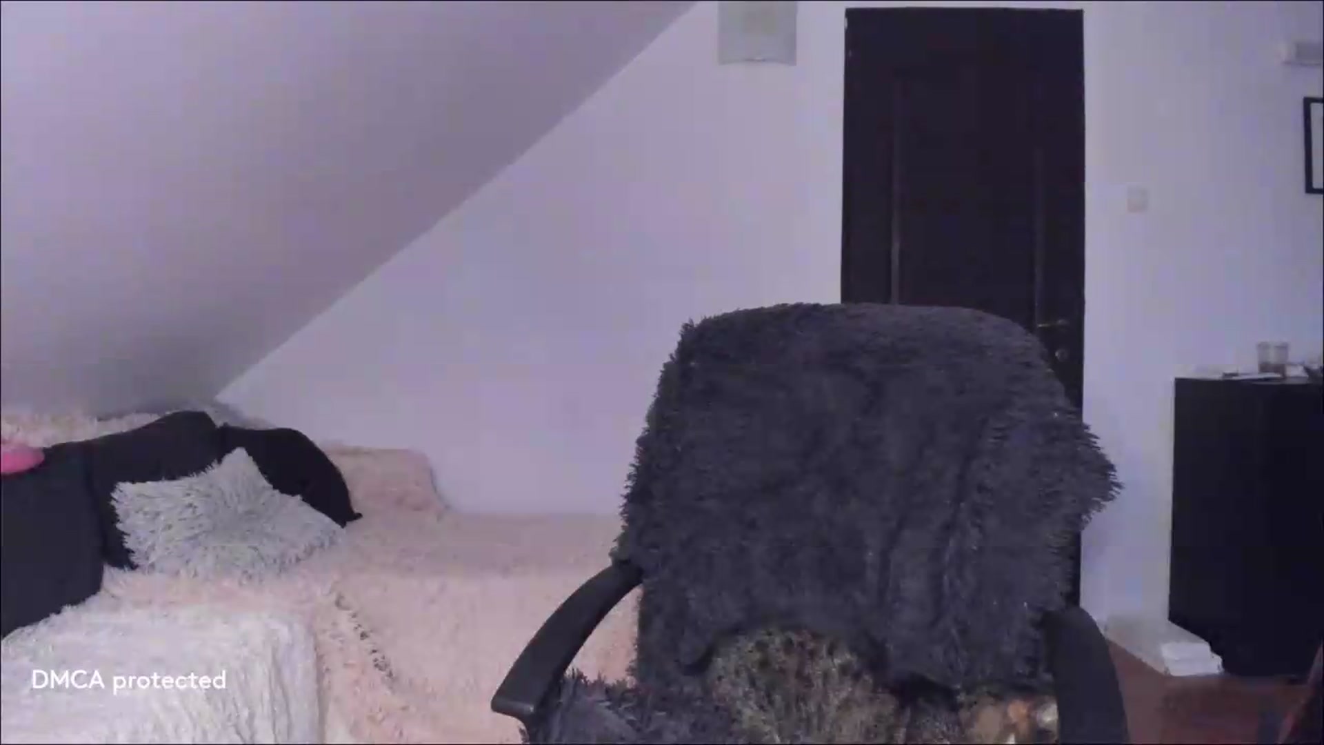 Gallery image thumbnail from Deessert's myfreecams stream on, 08/29/2026, 03:40 image 17 of 20