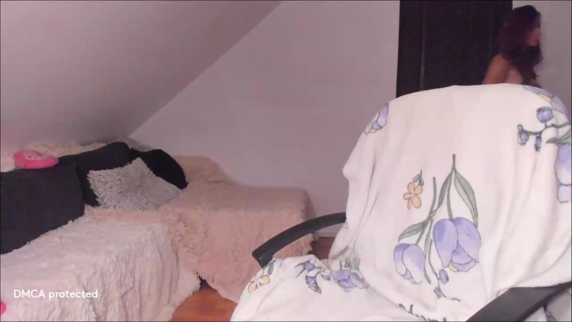 Gallery image thumbnail from Deessert's myfreecams stream on, 09/08/2026, 03:46 image 4 of 20