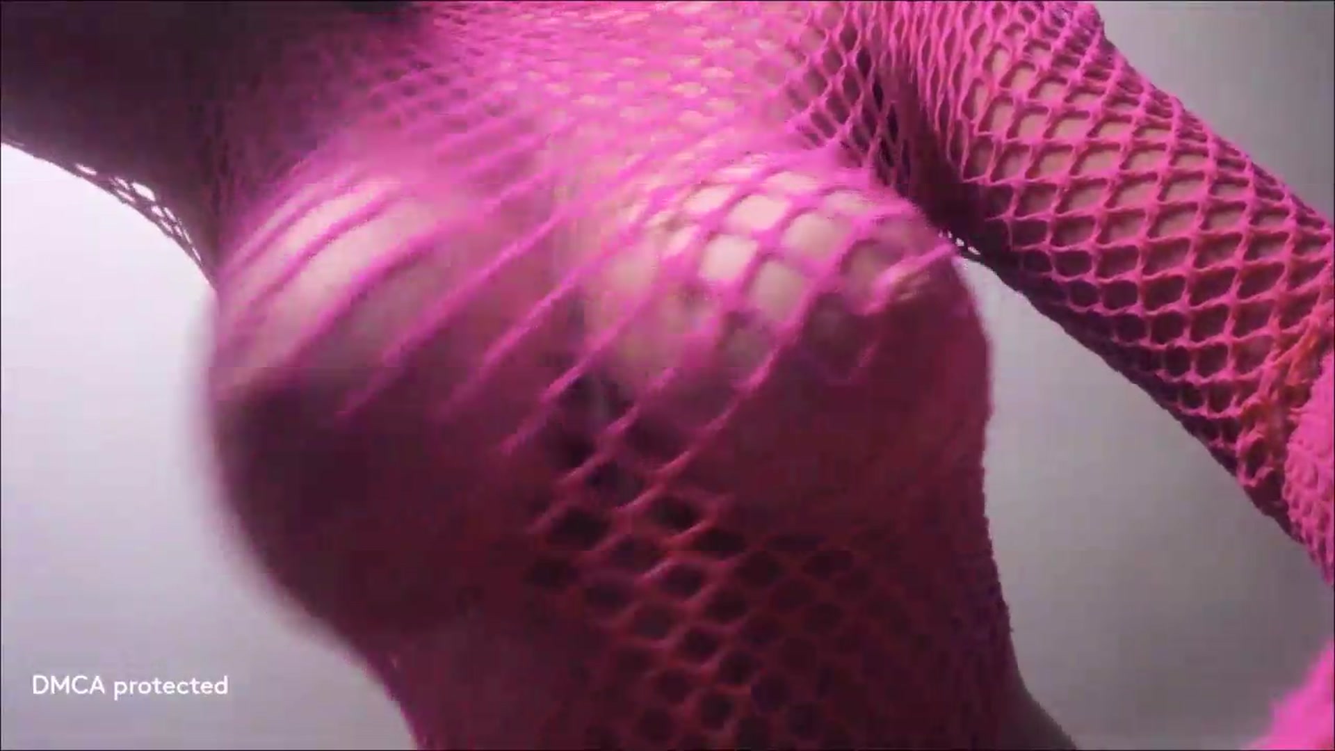 Gallery image thumbnail from Deessert's myfreecams stream on, 09/19/2026, 03:28 image 12 of 20