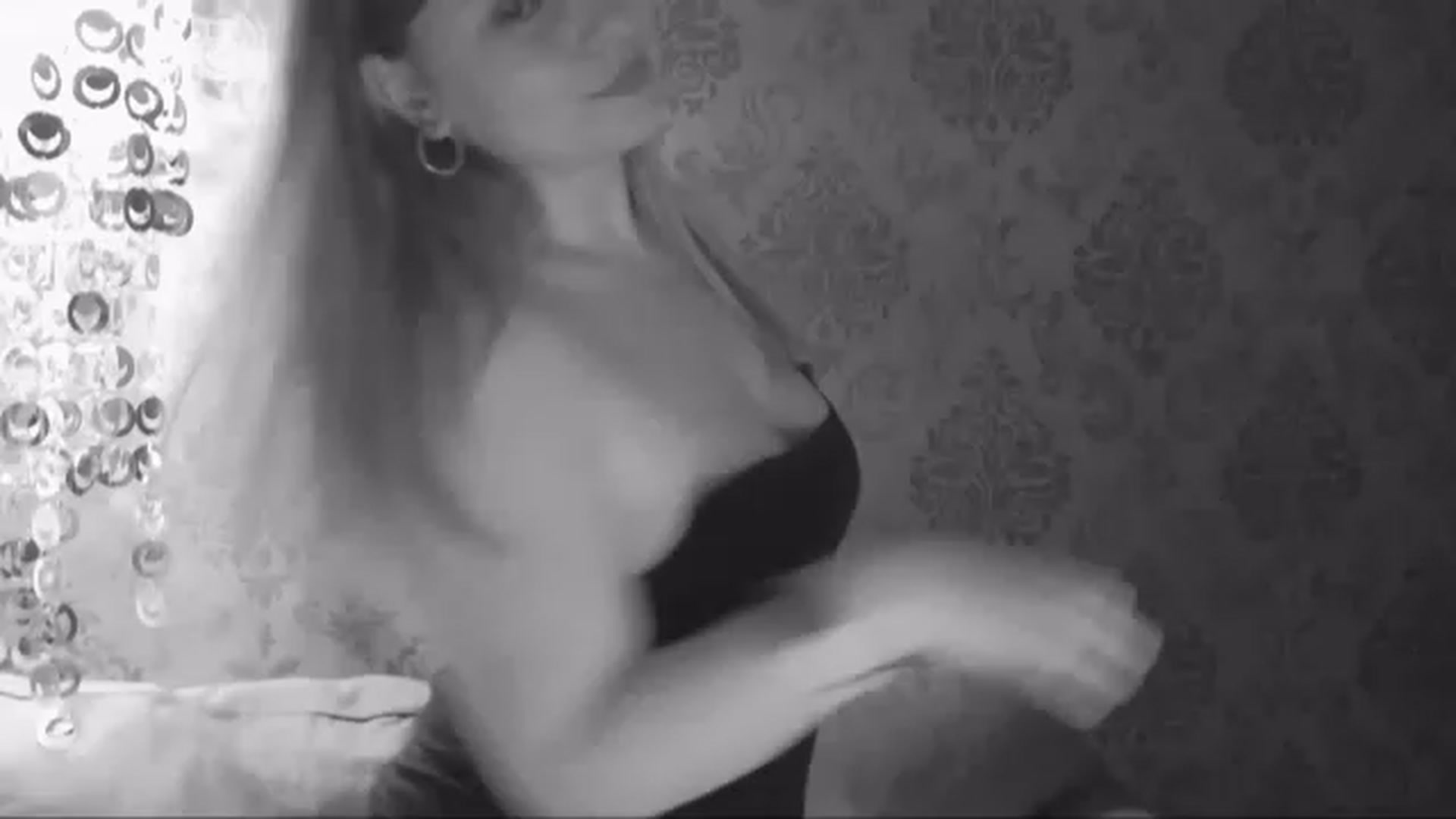 Gallery image thumbnail from DeliceSmile's myfreecams stream on, 11/15/2022, 19:32 image 12 of 20