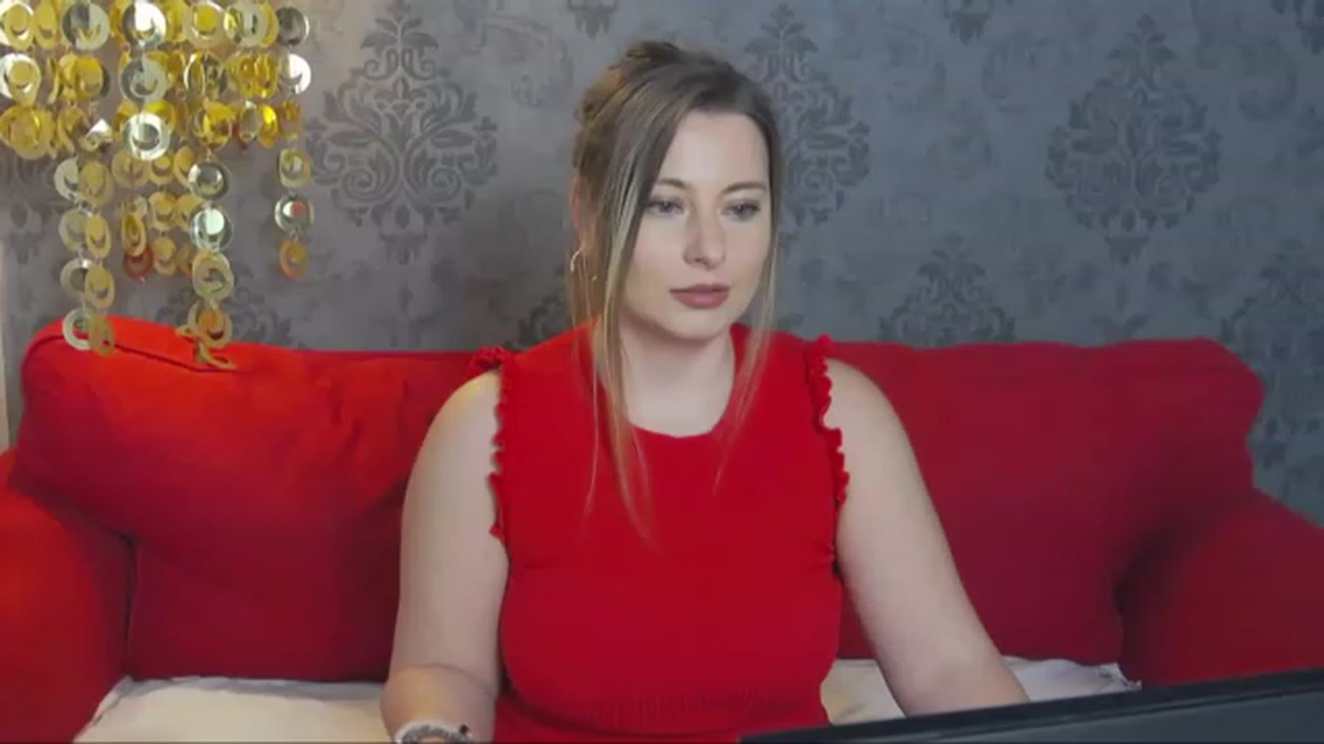 Gallery image thumbnail from DeliceSmile's myfreecams stream on, 11/21/2022, 19:48 image 17 of 20