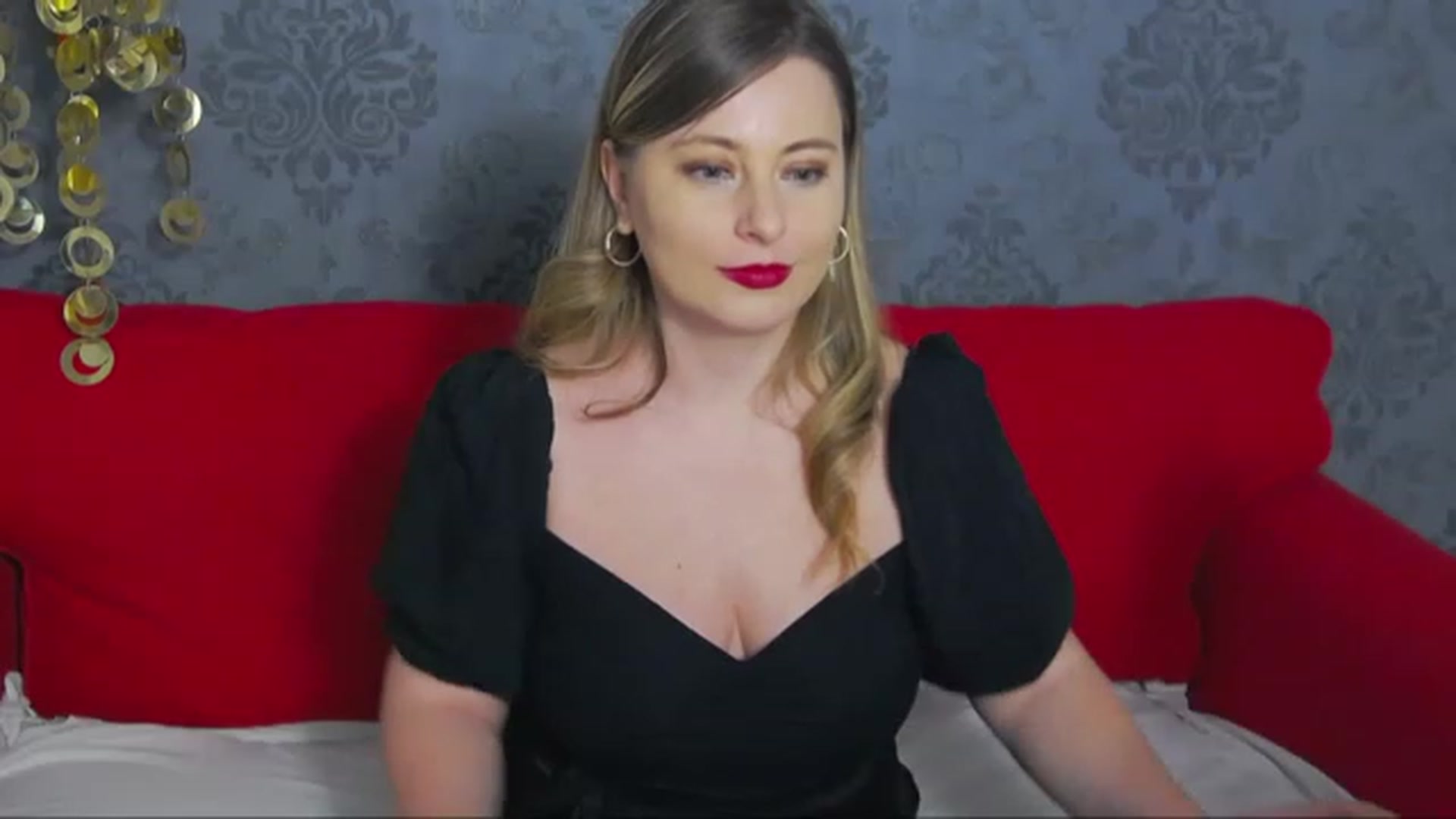 Gallery image thumbnail from DeliceSmile's myfreecams stream on, 11/28/2022, 20:11 image 17 of 20