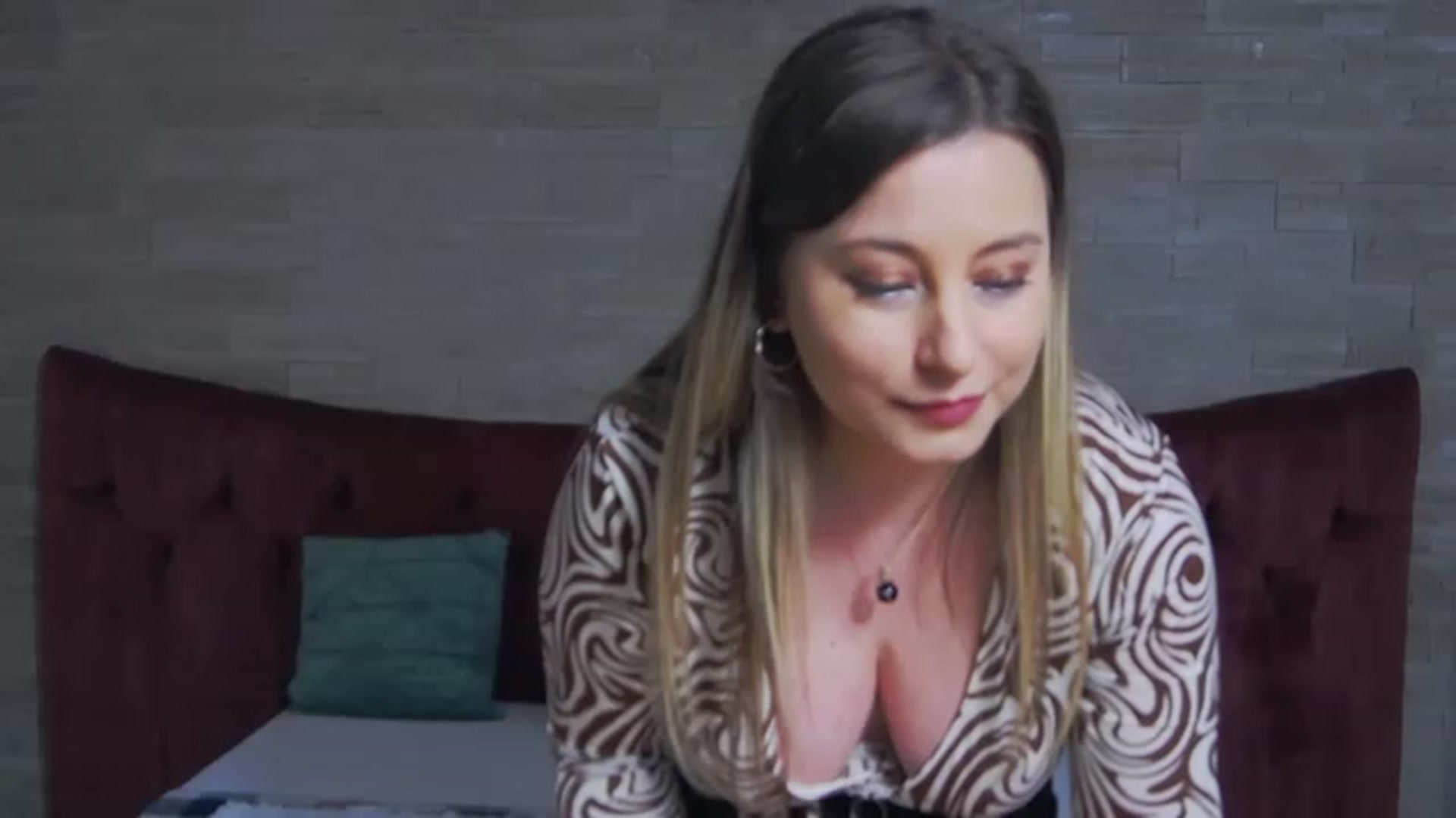 Gallery image thumbnail from DeliceSmile's myfreecams stream on, 01/27/2023, 19:13 image 7 of 20