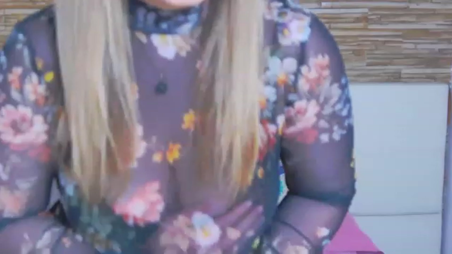 Gallery image thumbnail from DeliceSmile's myfreecams stream on, 02/06/2023, 15:13 image 17 of 20