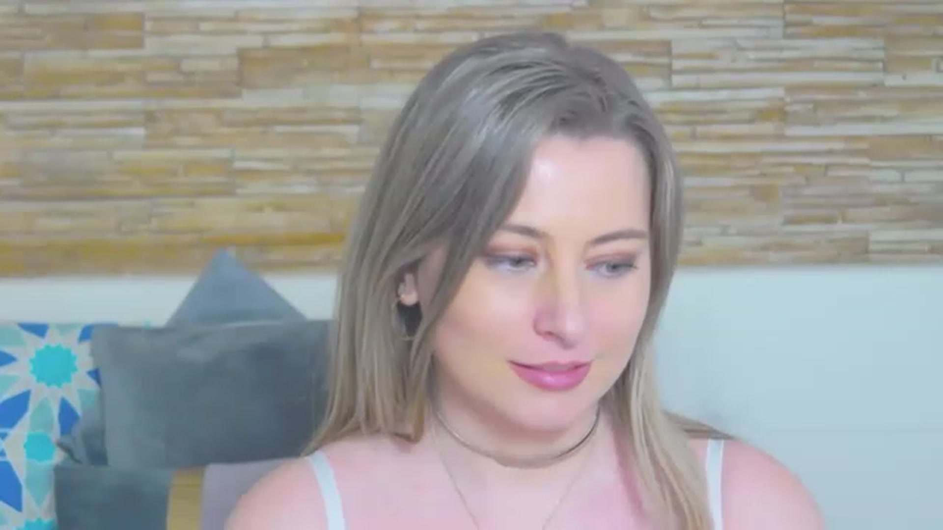 Gallery image thumbnail from DeliceSmile's myfreecams stream on, 04/01/2023, 18:39 image 13 of 20