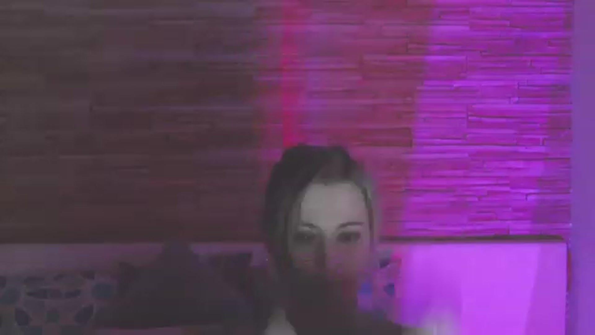 Gallery image thumbnail from DeliceSmile's myfreecams stream on, 04/28/2023, 19:30 image 16 of 20