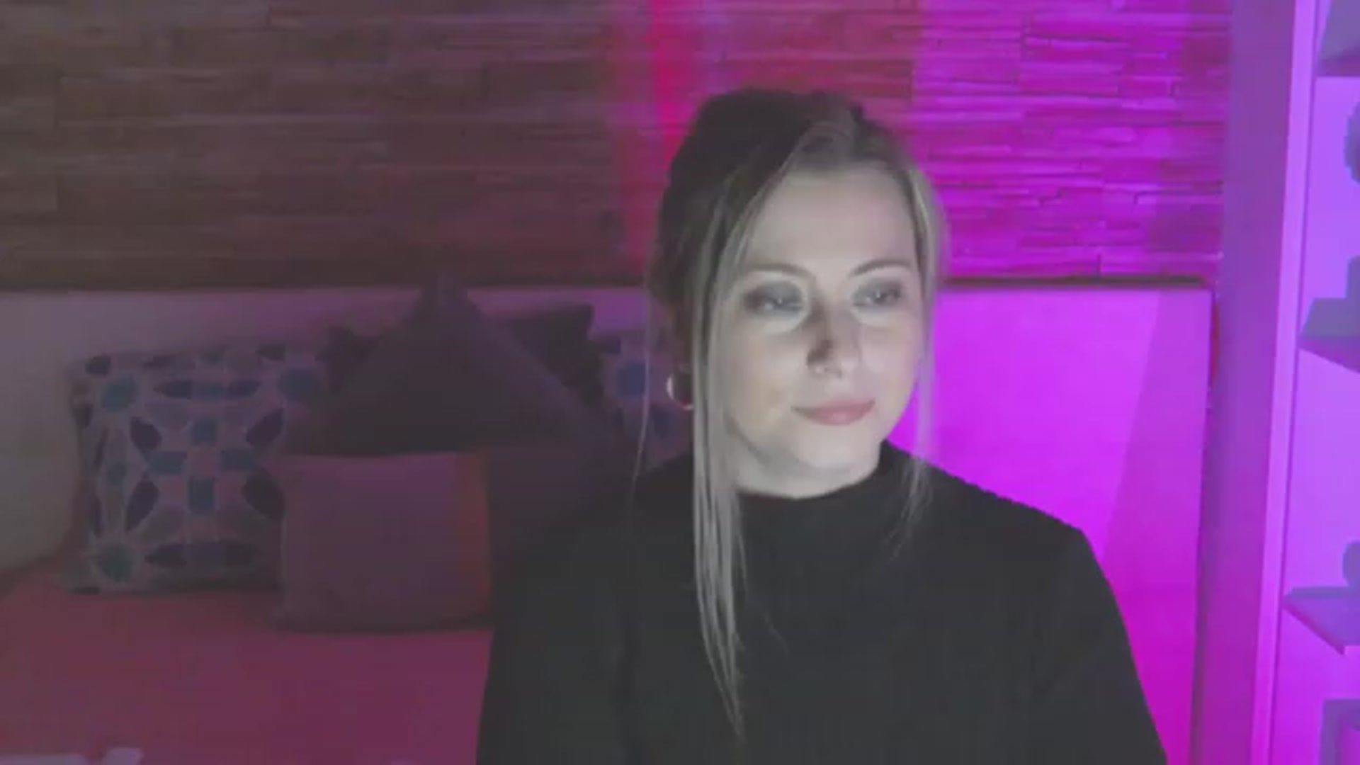 Gallery image thumbnail from DeliceSmile's myfreecams stream on, 04/28/2023, 19:30 image 19 of 20