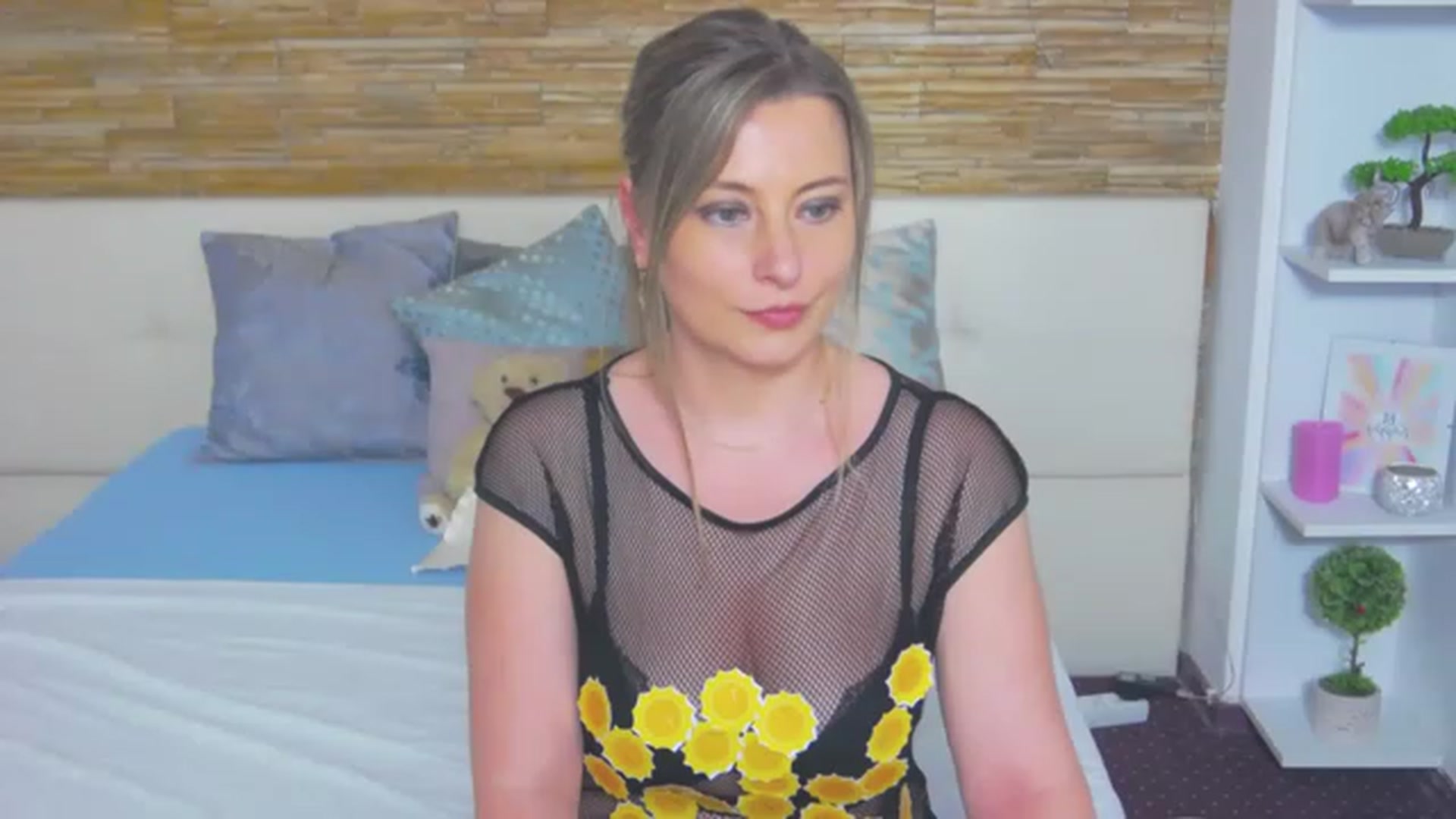 Gallery image thumbnail from DeliceSmile's myfreecams stream on, 06/16/2023, 17:19 image 12 of 20