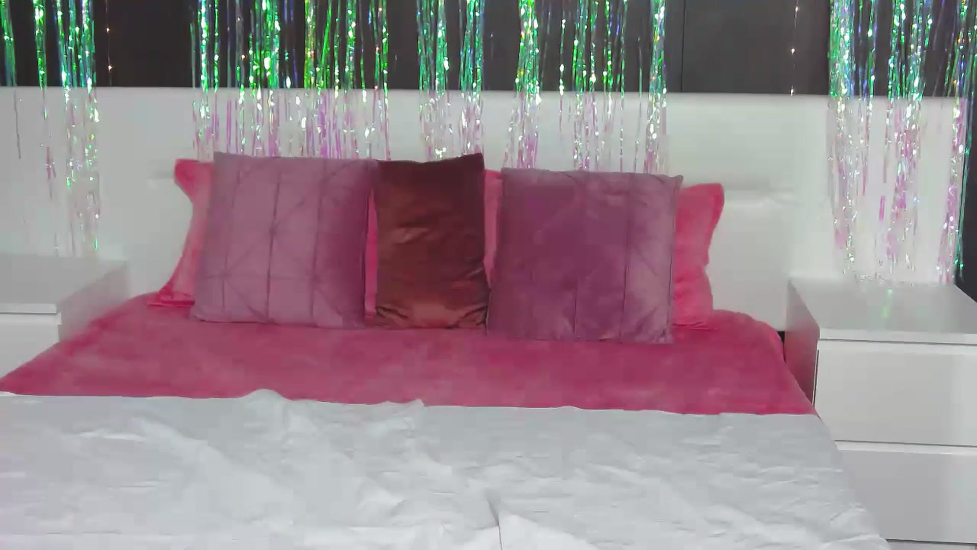 Gallery image thumbnail from DeliceSmile's myfreecams stream on, 07/04/2023, 19:34 image 4 of 20
