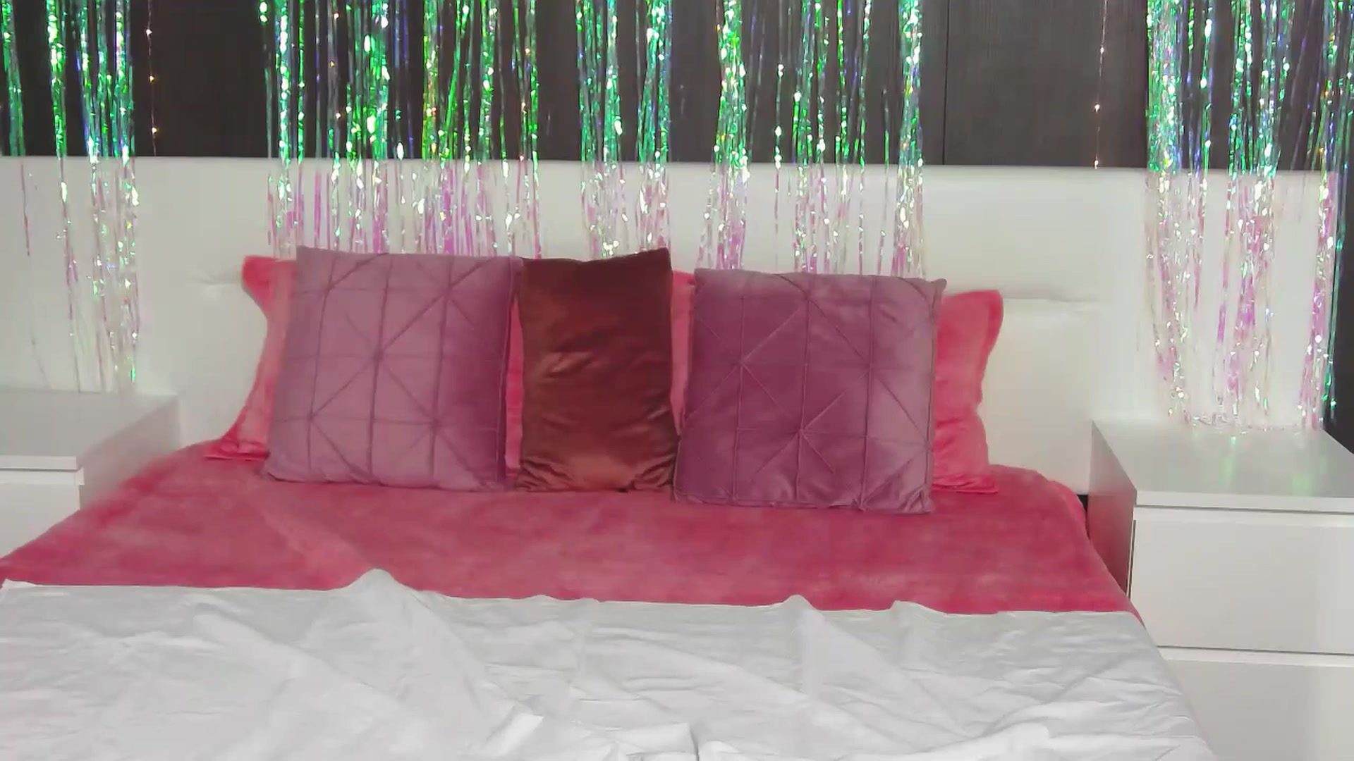 Gallery image thumbnail from DeliceSmile's myfreecams stream on, 07/04/2023, 19:34 image 7 of 20