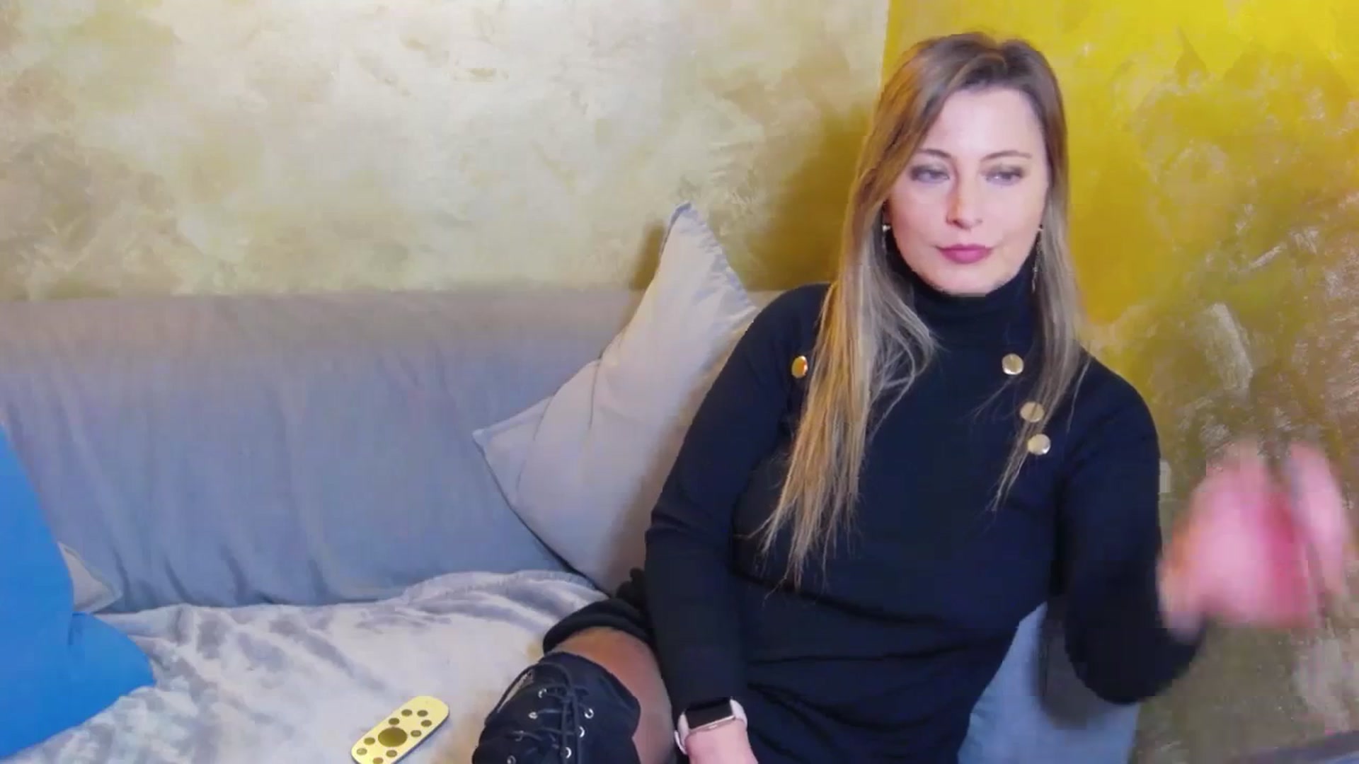 Gallery image thumbnail from DeliceSmile's myfreecams stream on, 11/21/2023, 13:02 image 13 of 20