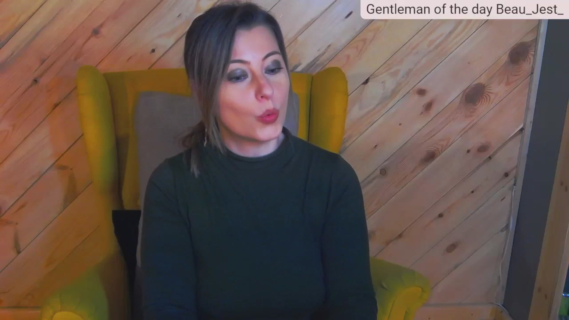 Gallery image thumbnail from DeliceSmile's myfreecams stream on, 12/04/2023, 16:09 image 16 of 20