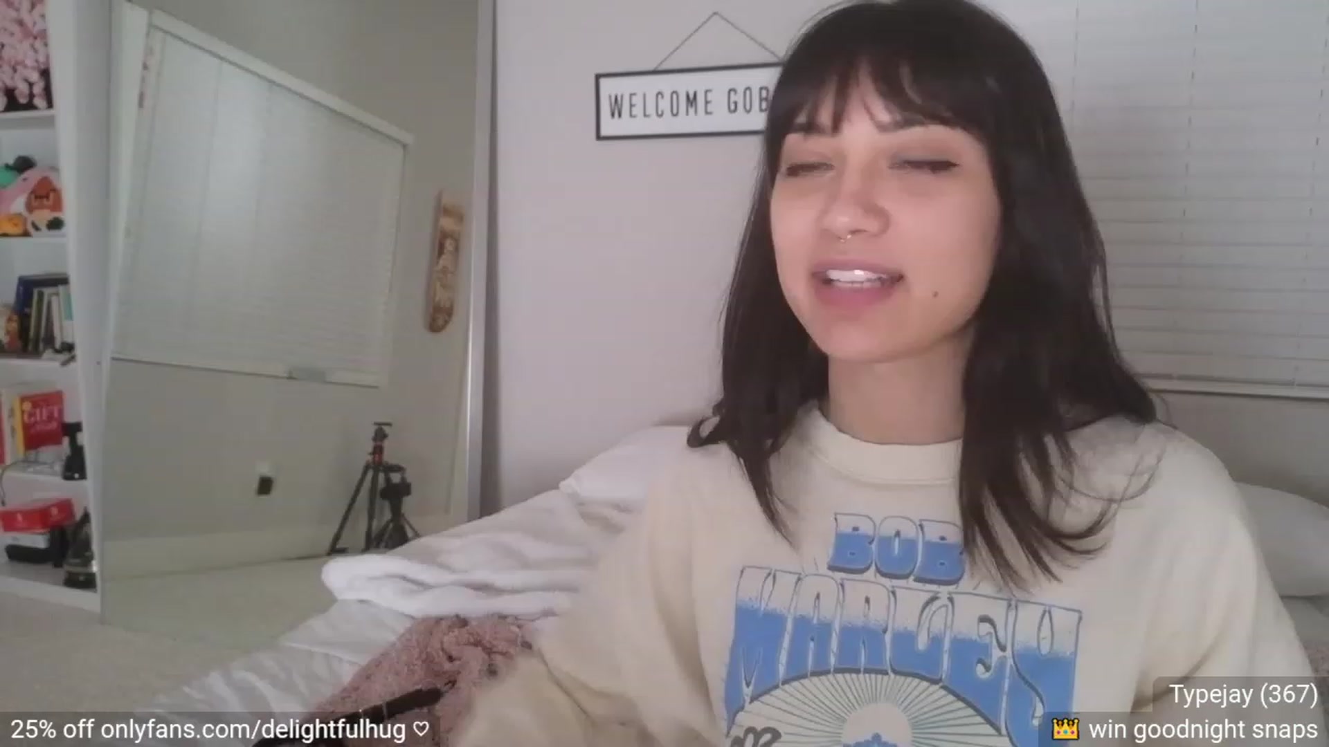 Gallery image thumbnail from DelightfulHug's myfreecams stream on, 11/22/2023, 03:25 image 13 of 20
