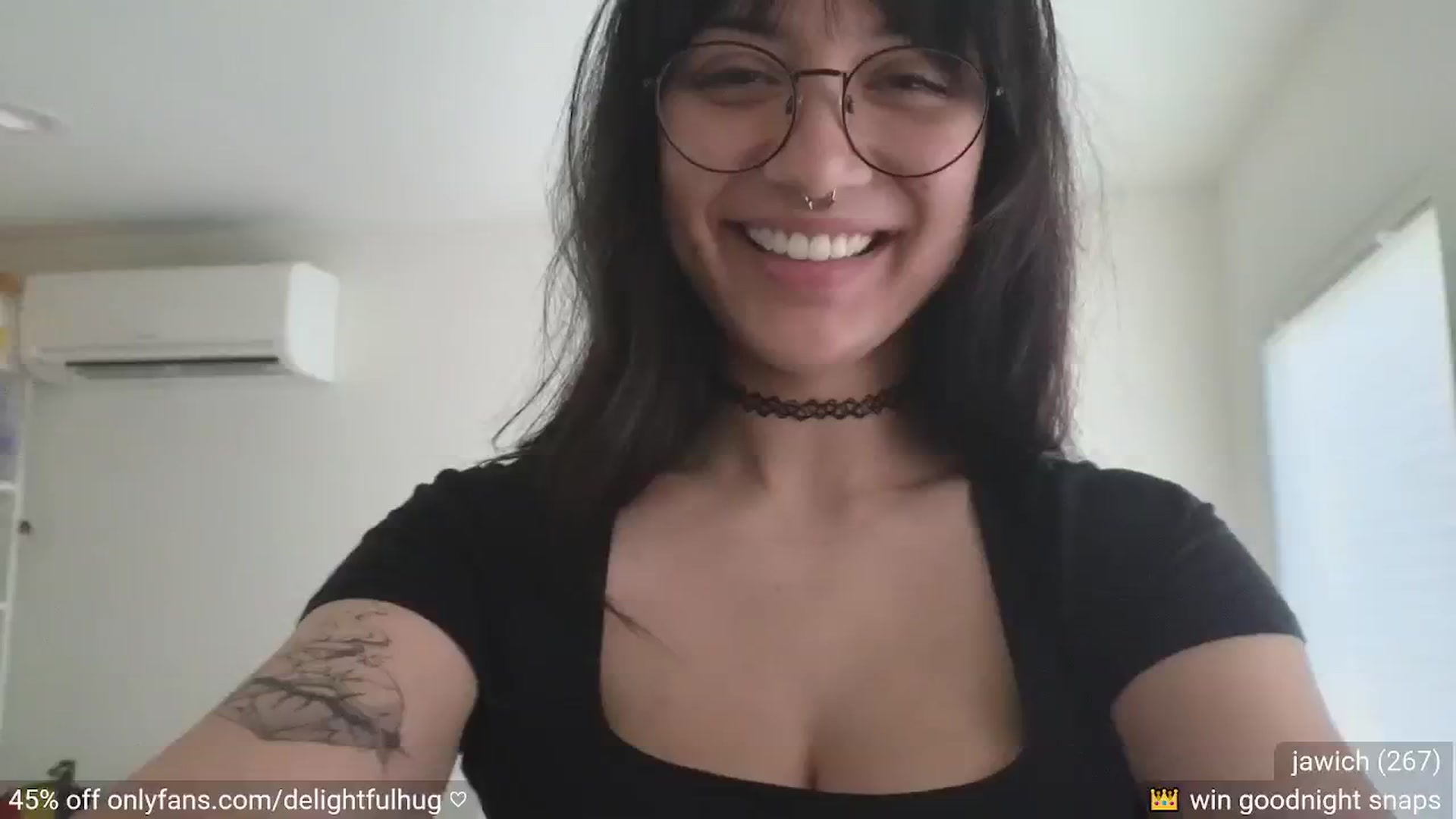 Gallery image thumbnail from DelightfulHug's myfreecams stream on, 06/22/2024, 04:04 image 5 of 20