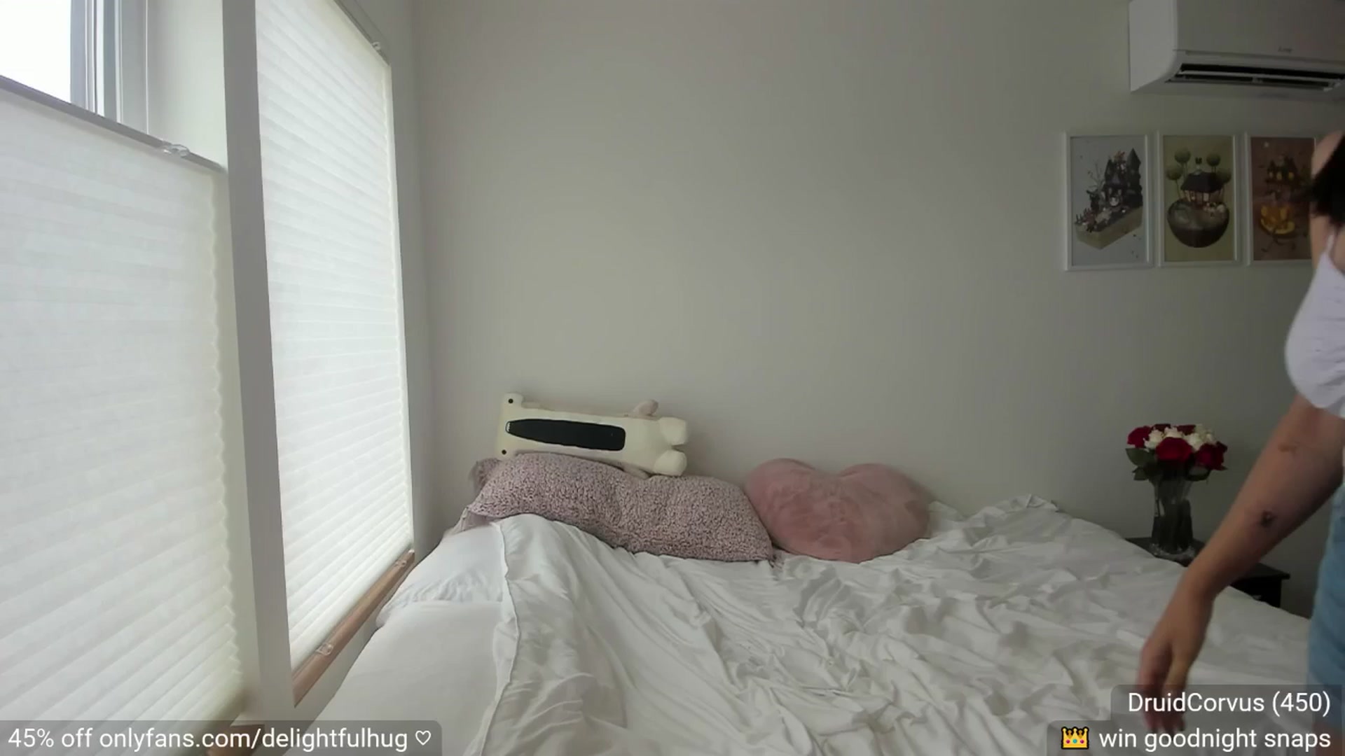 Gallery image thumbnail from DelightfulHug's myfreecams stream on, 08/02/2024, 20:13 image 11 of 20