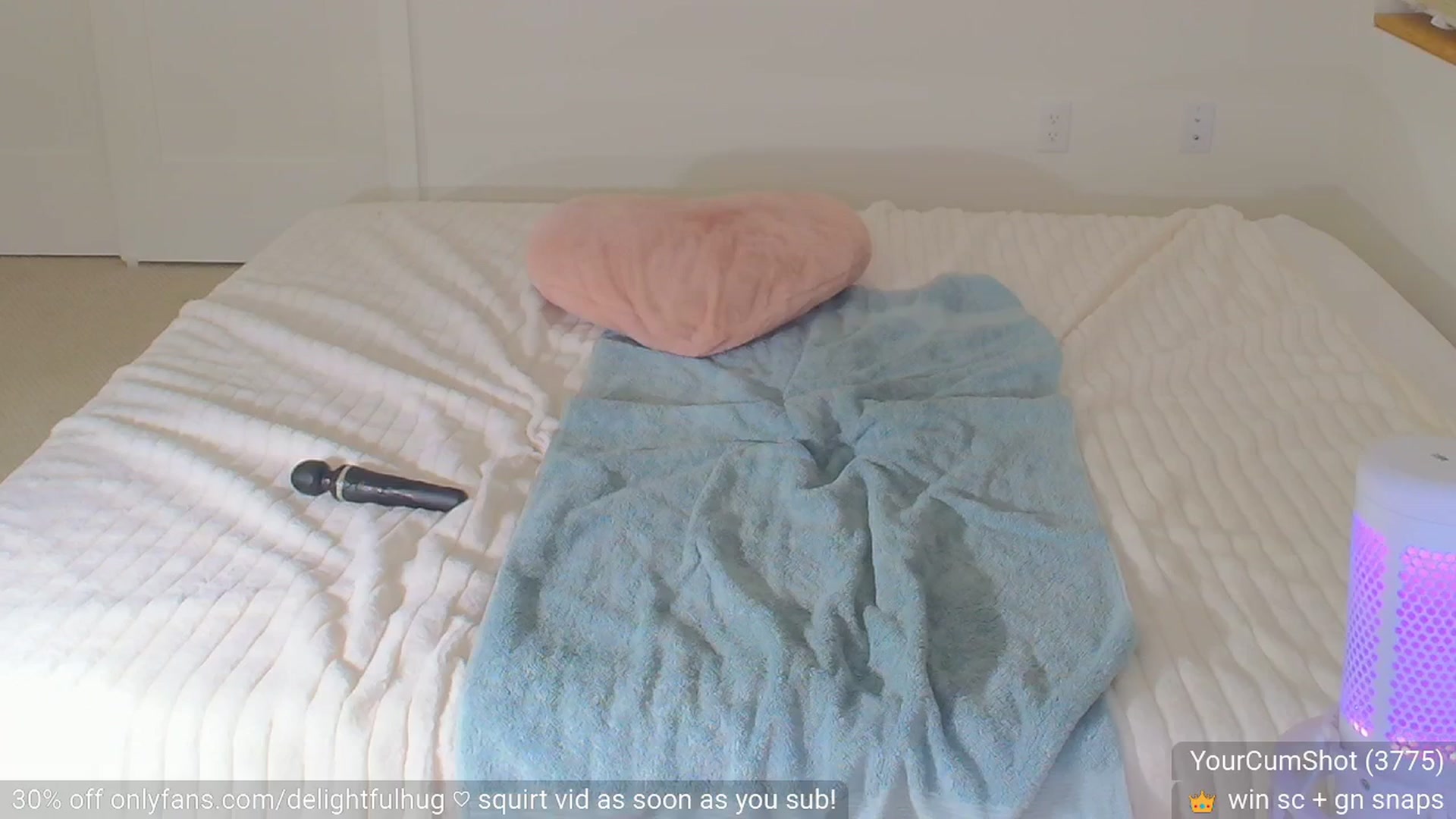 Gallery image thumbnail from DelightfulHug's myfreecams stream on, 08/22/2025, 04:32 image 12 of 20